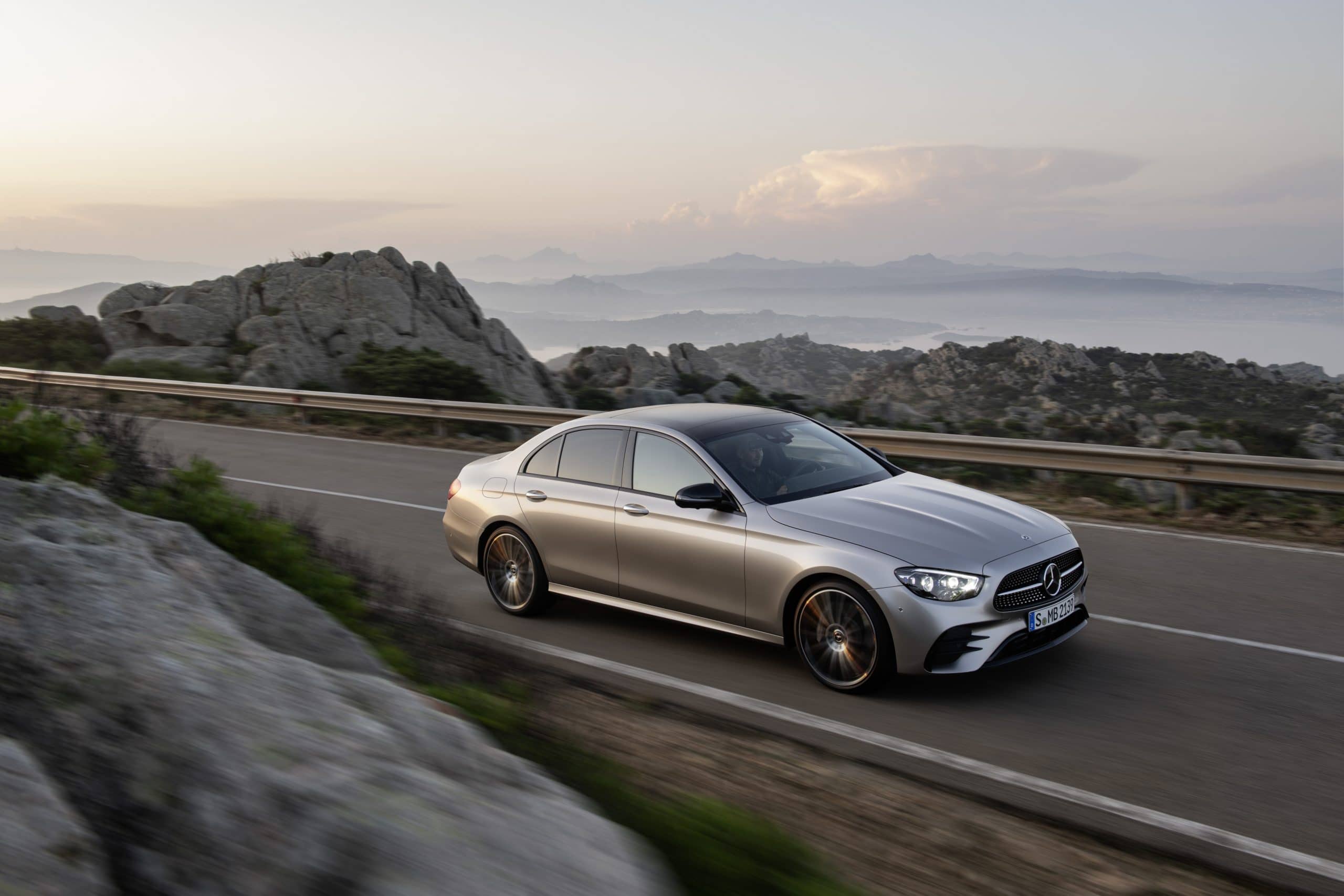 MERCEDES BENZ E-Class Sedan E 220 d