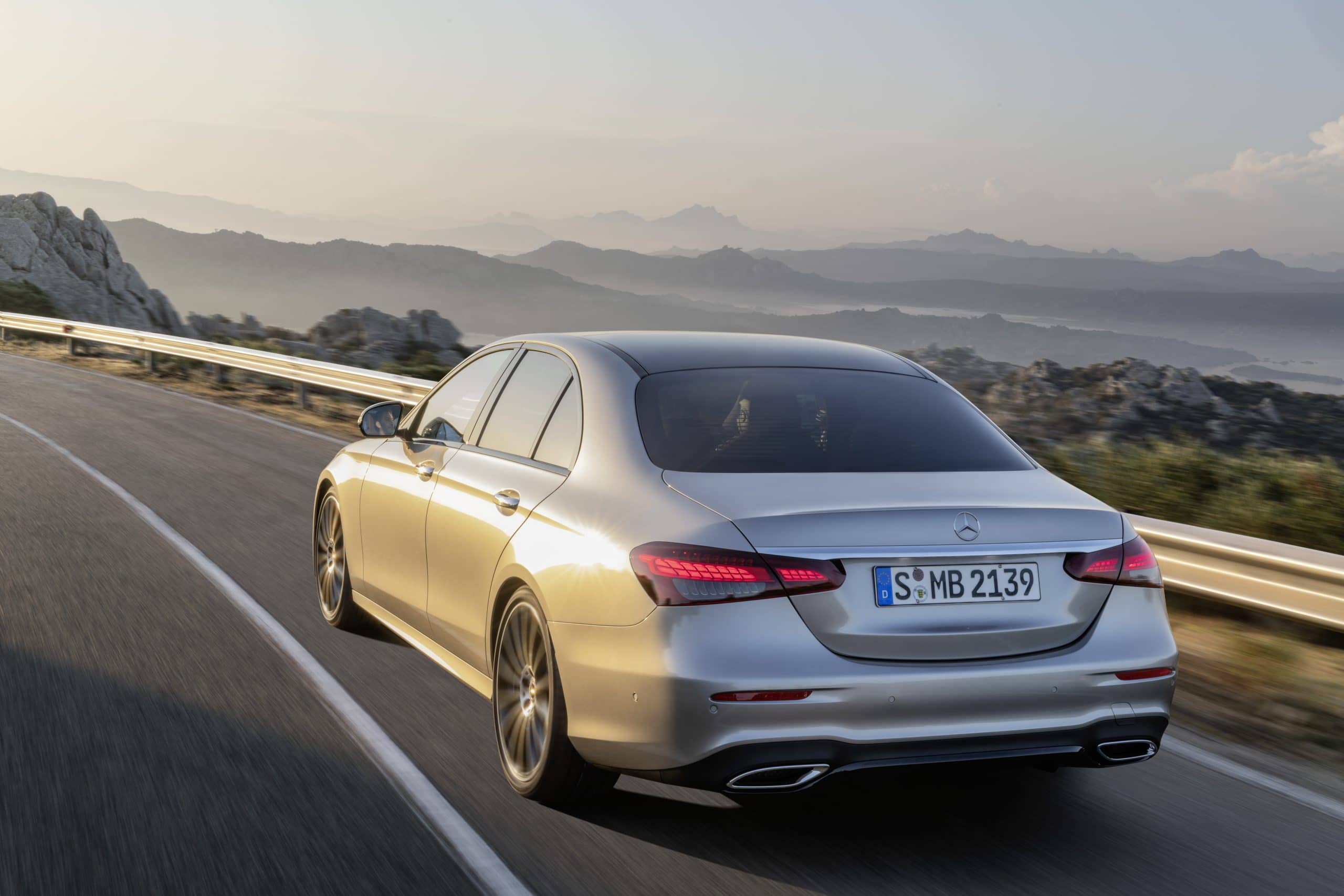 MERCEDES BENZ E-Class Sedan E 220 d