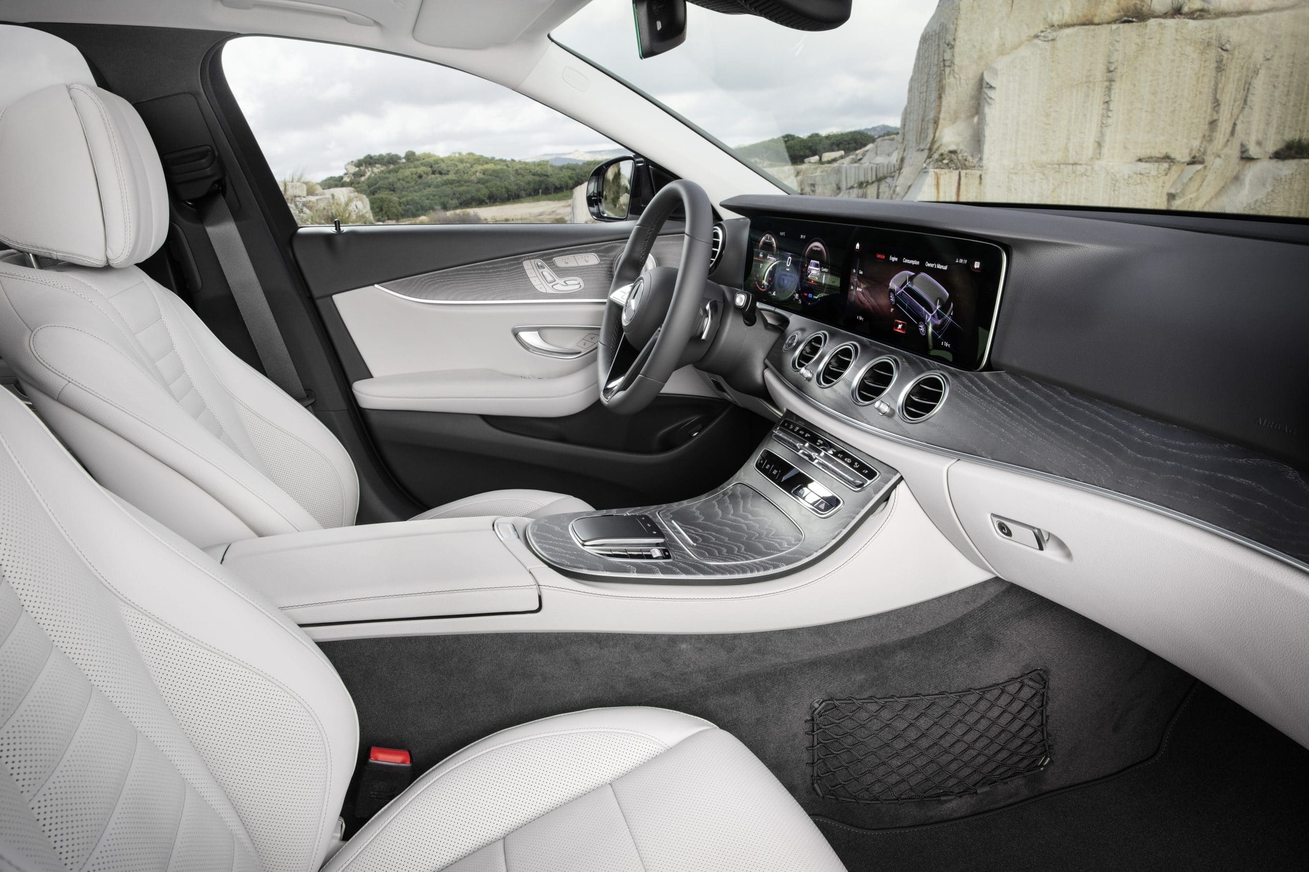MERCEDES BENZ E-Class Sedan E 220 d