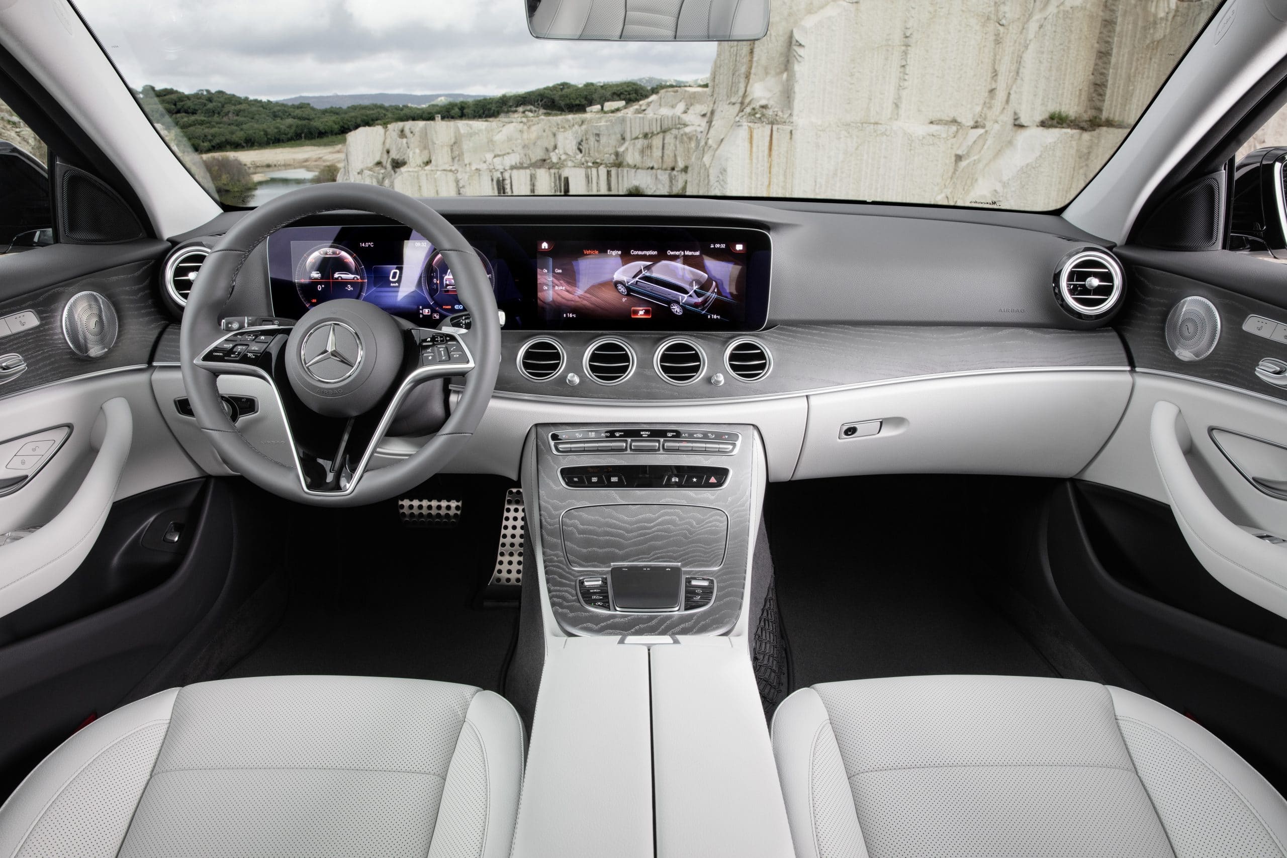 MERCEDES BENZ E-Class Sedan E 220 d