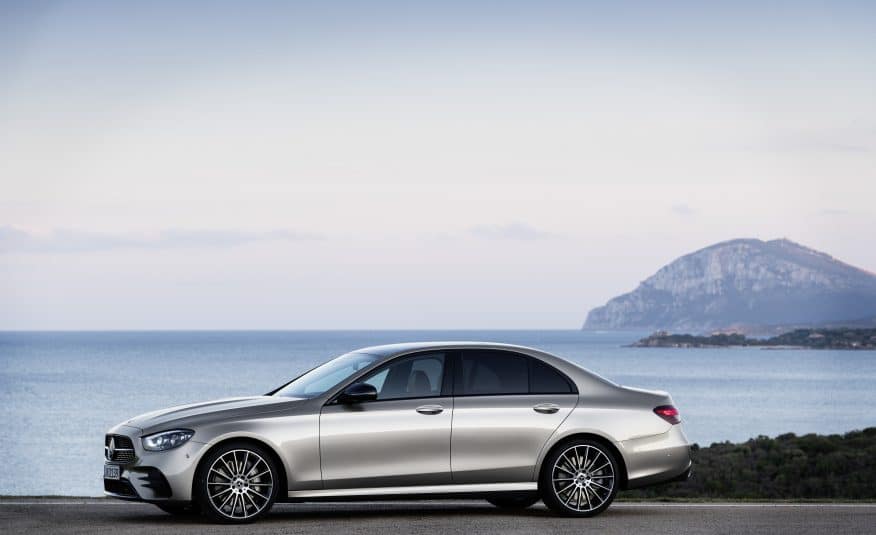 MERCEDES BENZ E-Class Sedan E 300 e