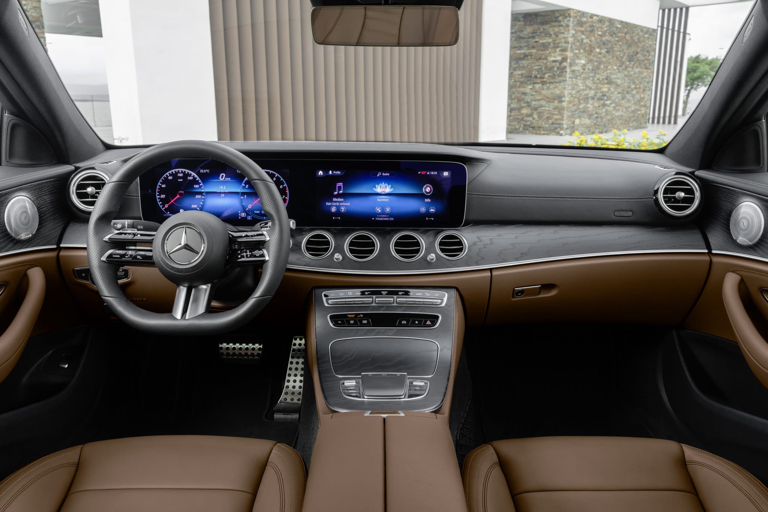 MERCEDES BENZ E-Class Sedan E 220 d