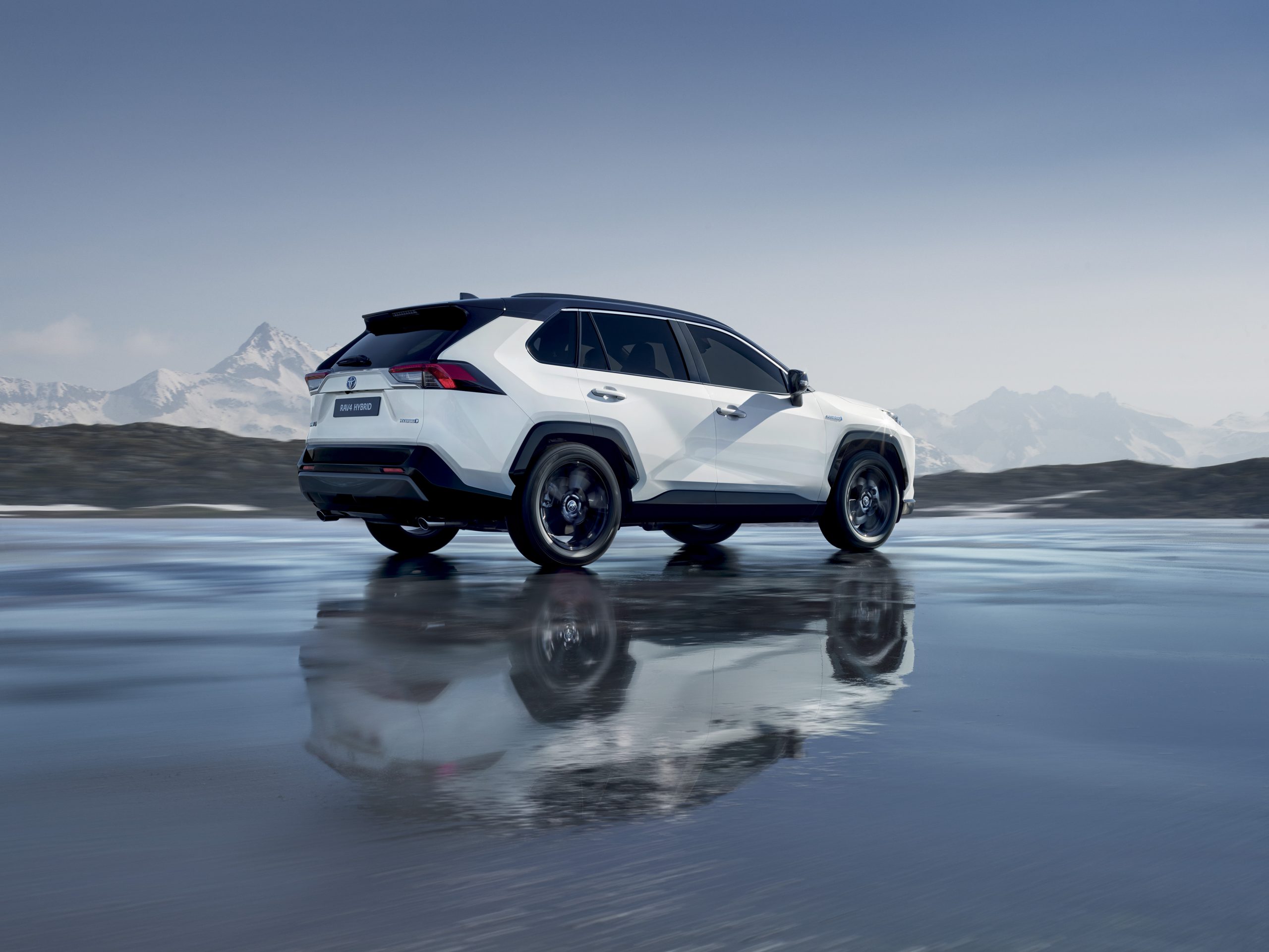 TOYOTA RAV4 2.5 HSD Active