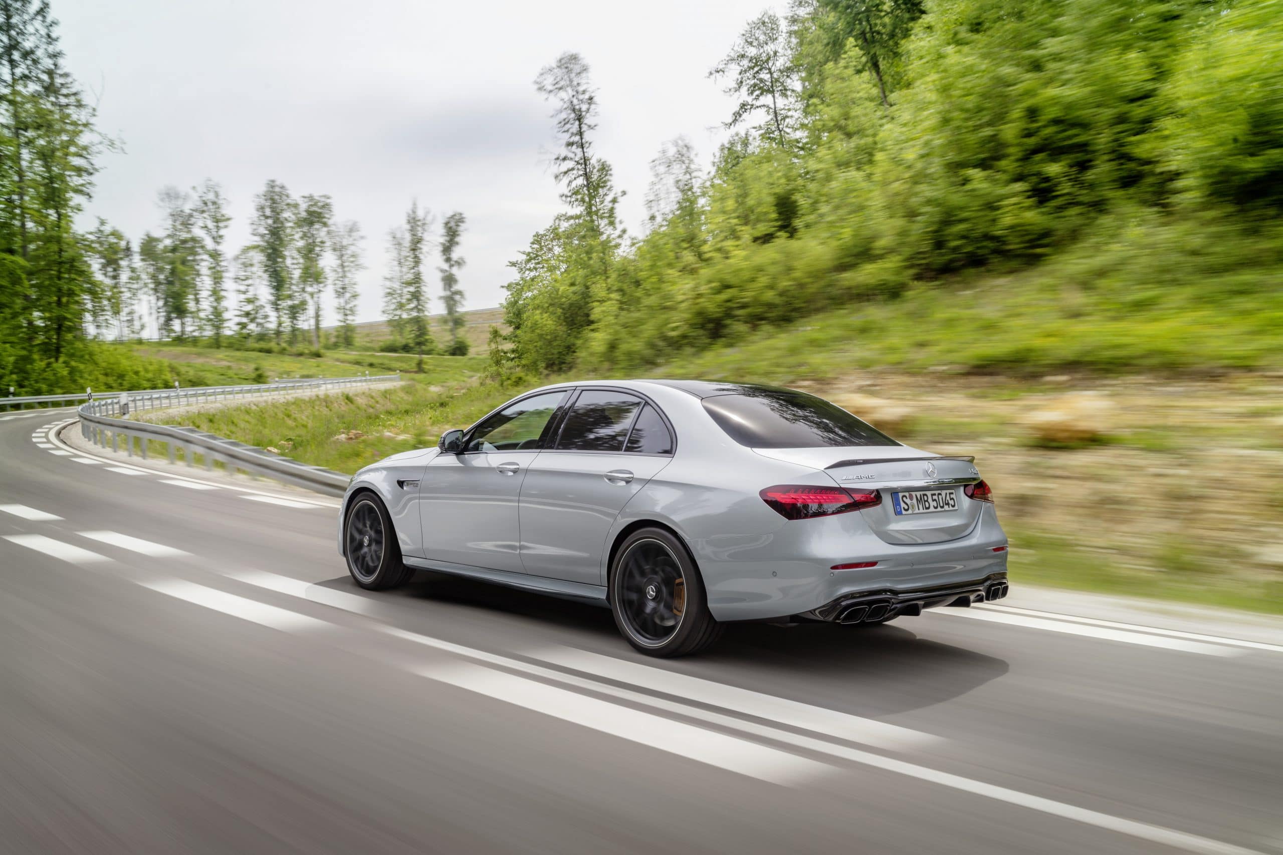 MERCEDES BENZ E-Class Sedan E 220 d