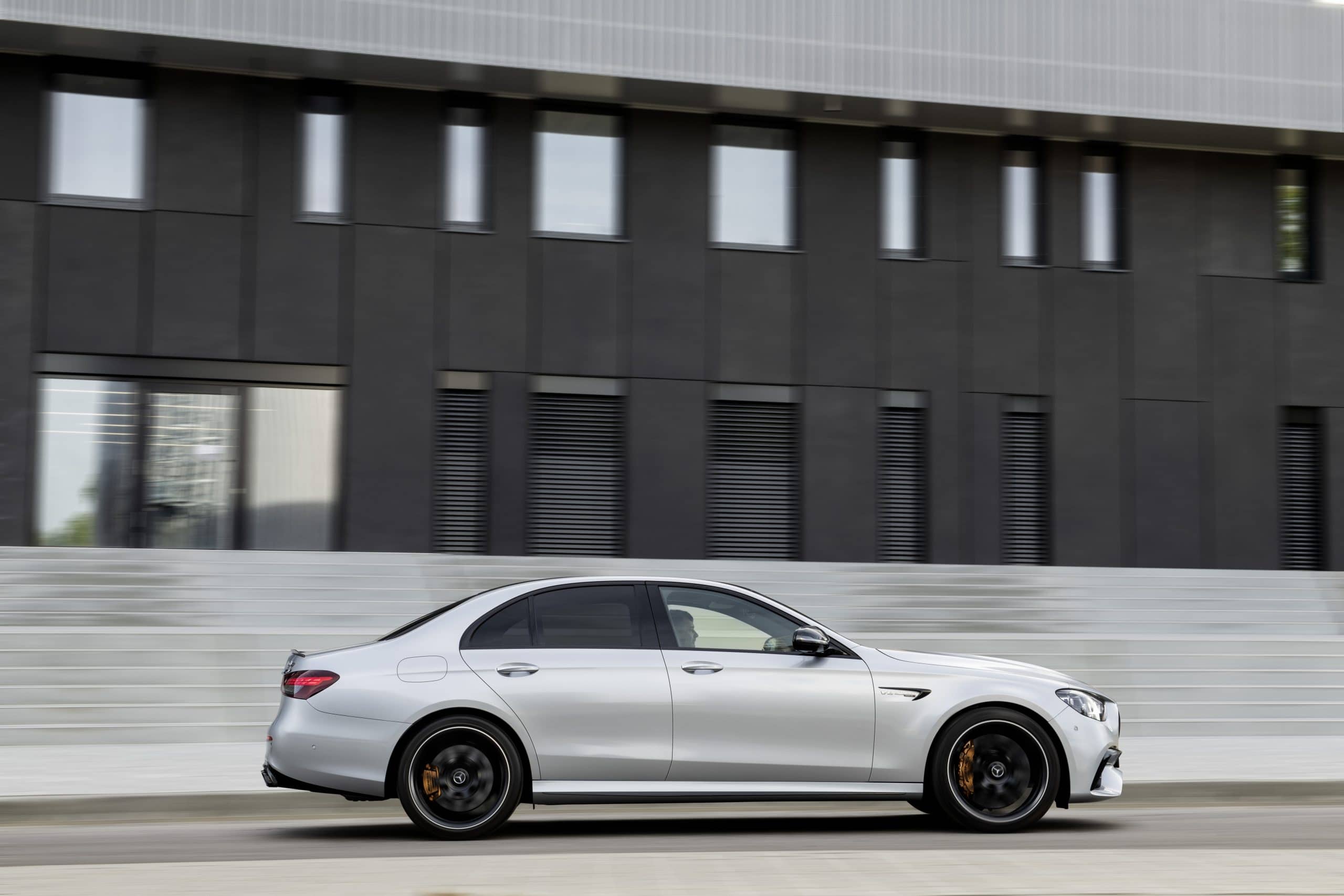 MERCEDES BENZ E-Class Sedan E 220 d