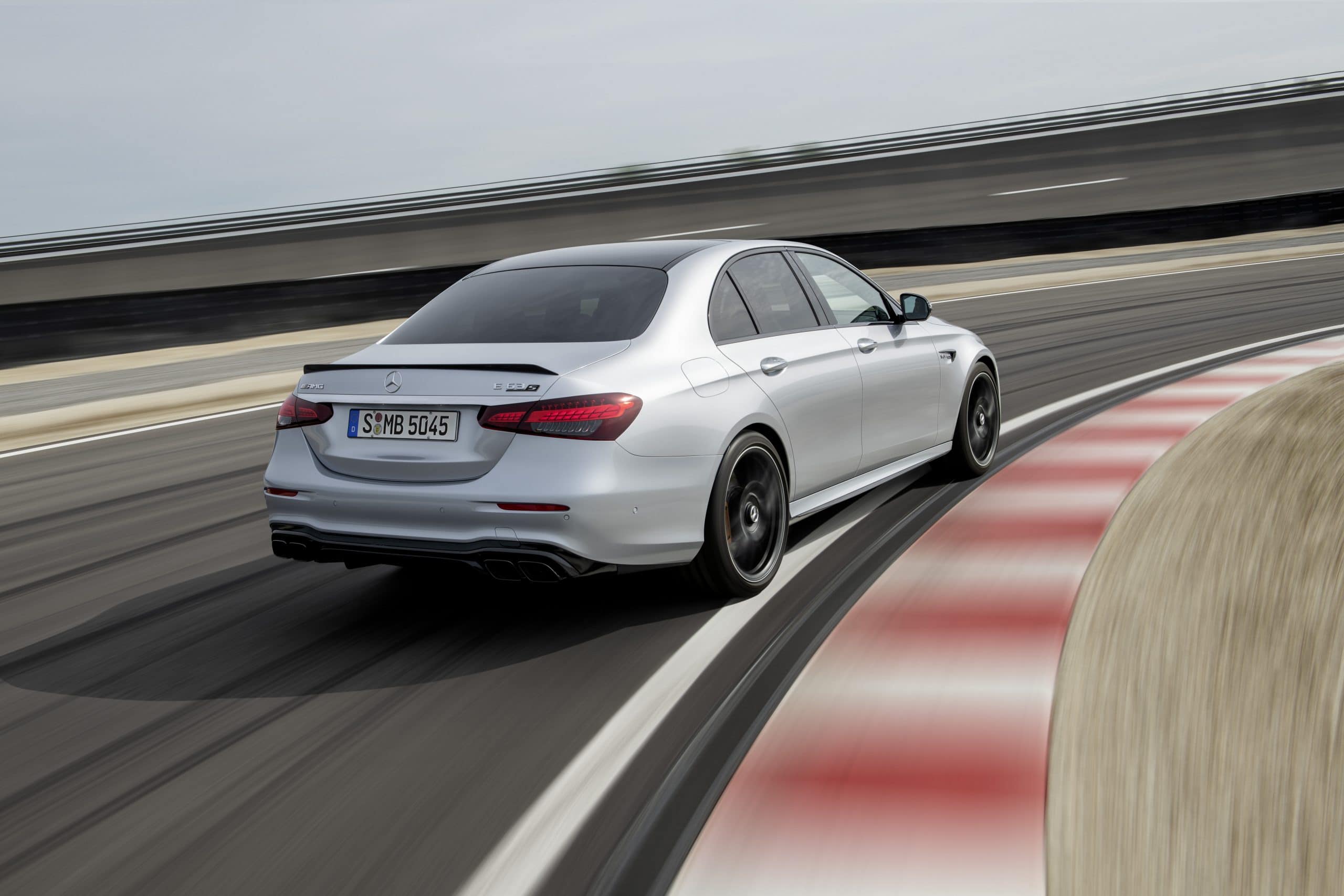 MERCEDES BENZ E-Class Sedan E 220 d