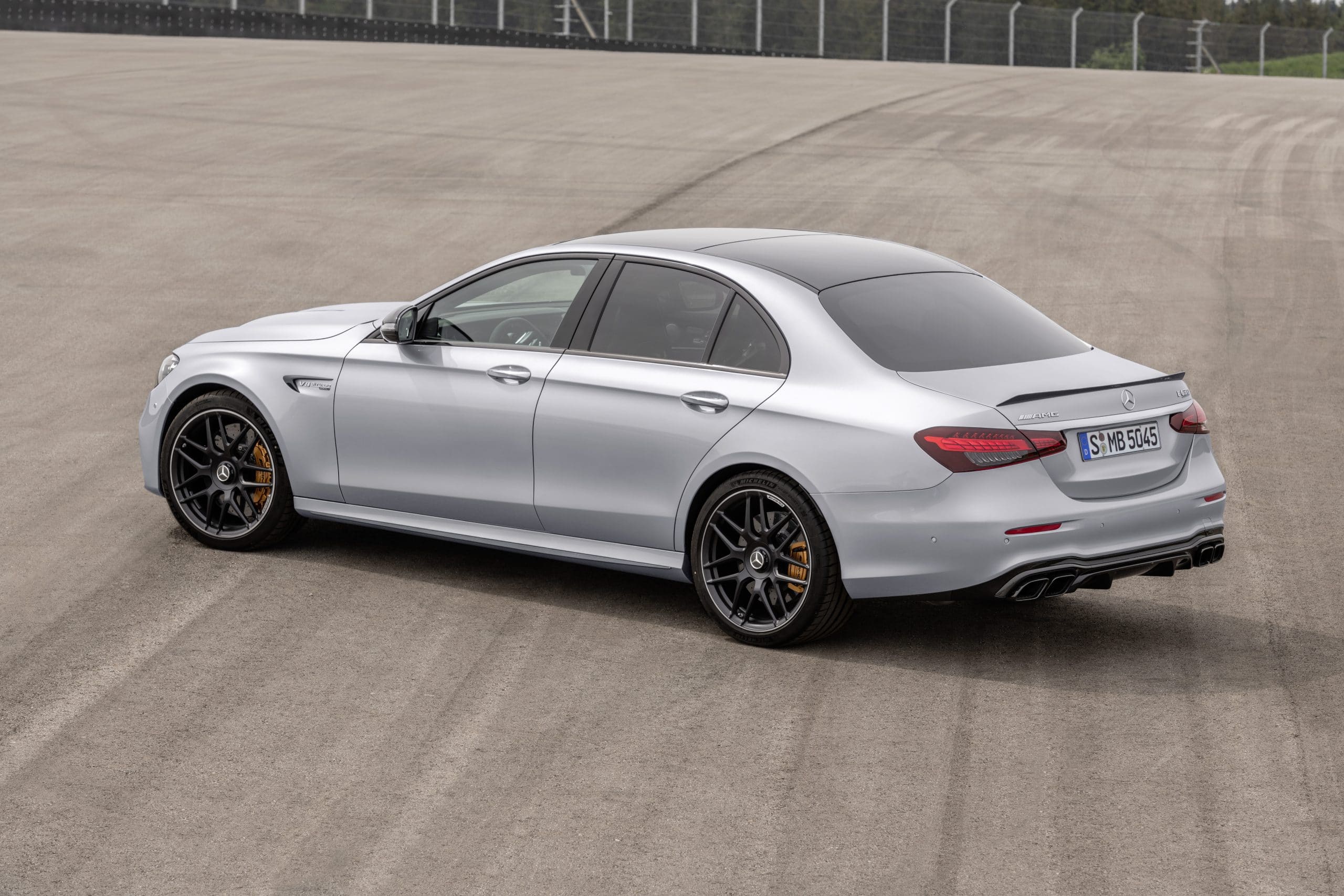 MERCEDES BENZ E-Class Sedan E 220 d