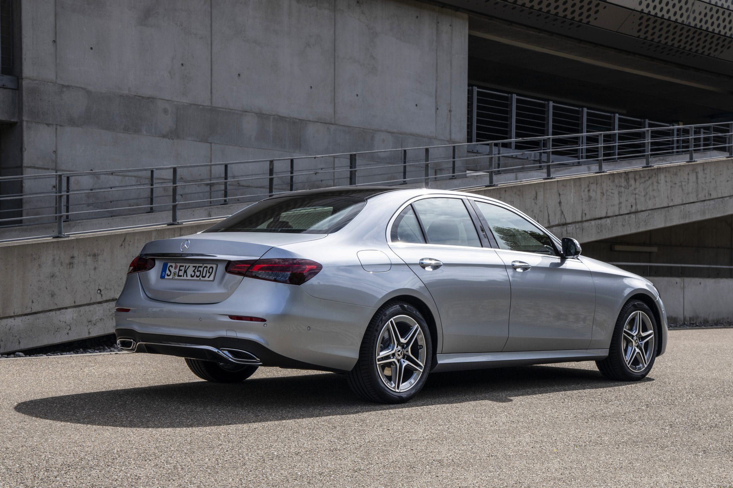 MERCEDES BENZ E-Class Sedan E 220 d