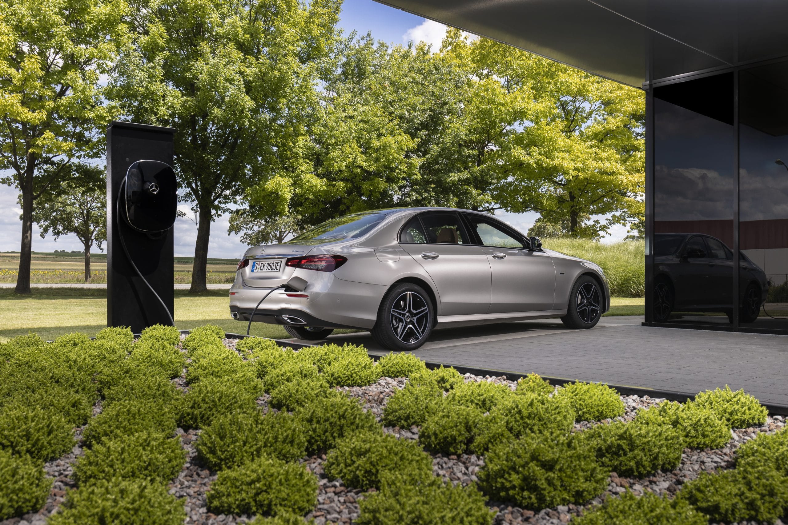 MERCEDES BENZ E-Class Sedan E 220 d