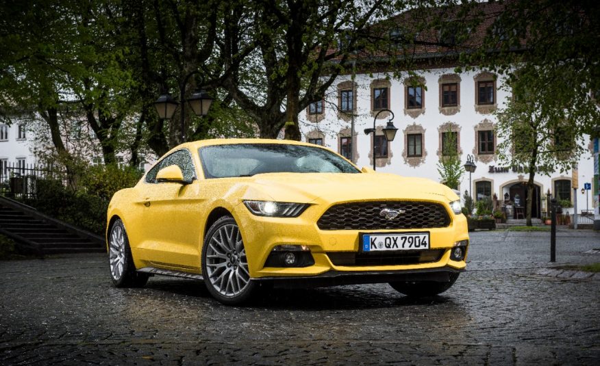 FORD Mustang Convertible GT 5.0L RWD