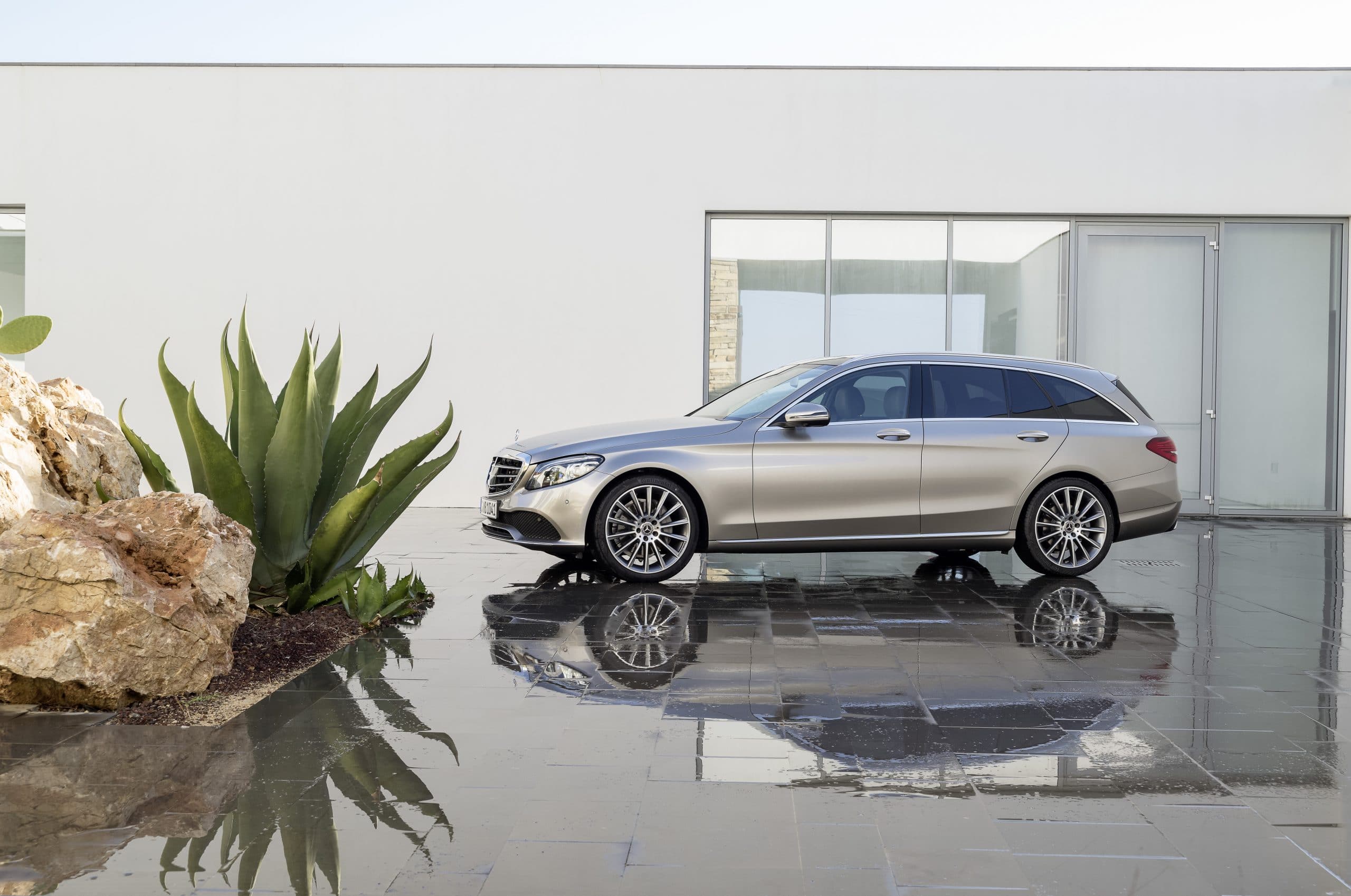 MERCEDES BENZ C-Class Estate C 220 D 4Matic