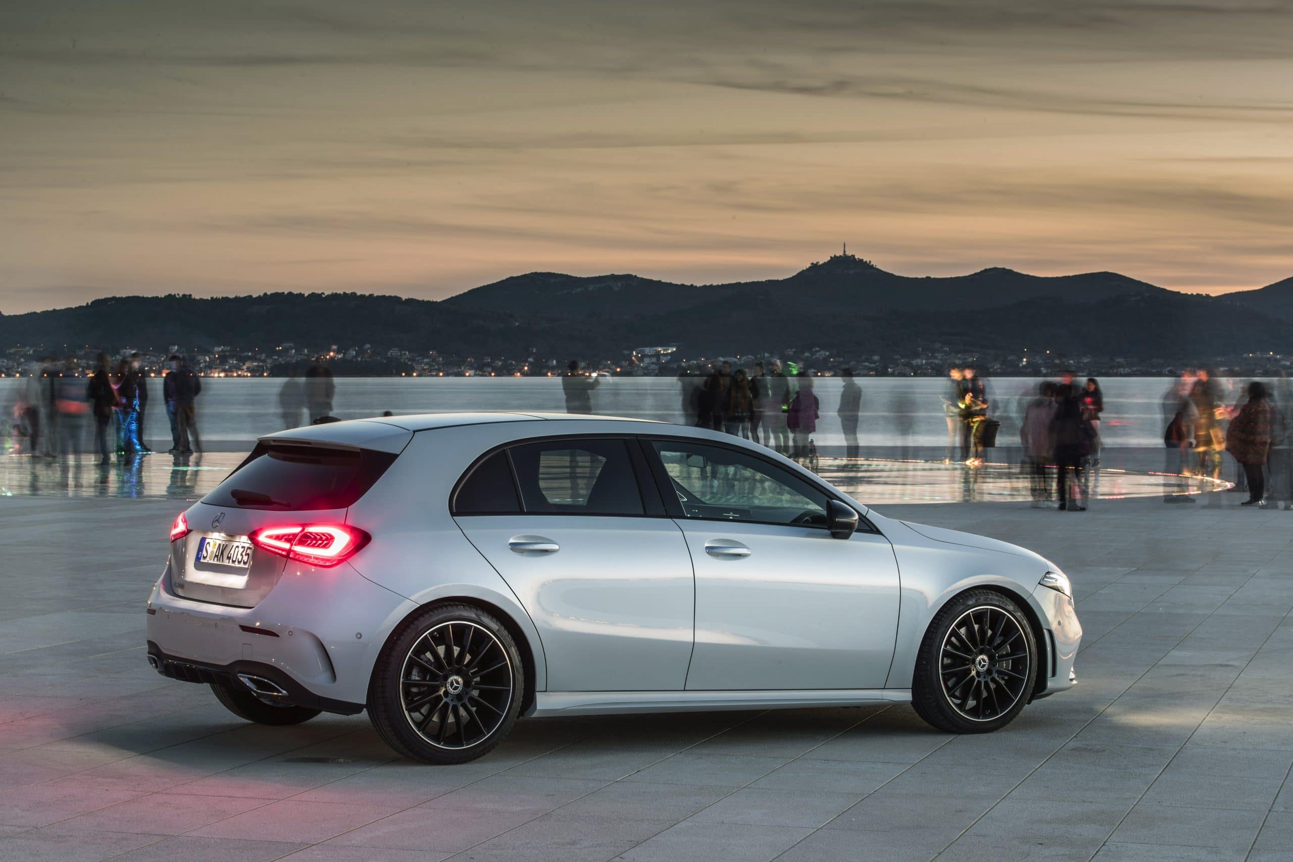 MERCEDES BENZ A-Class A200