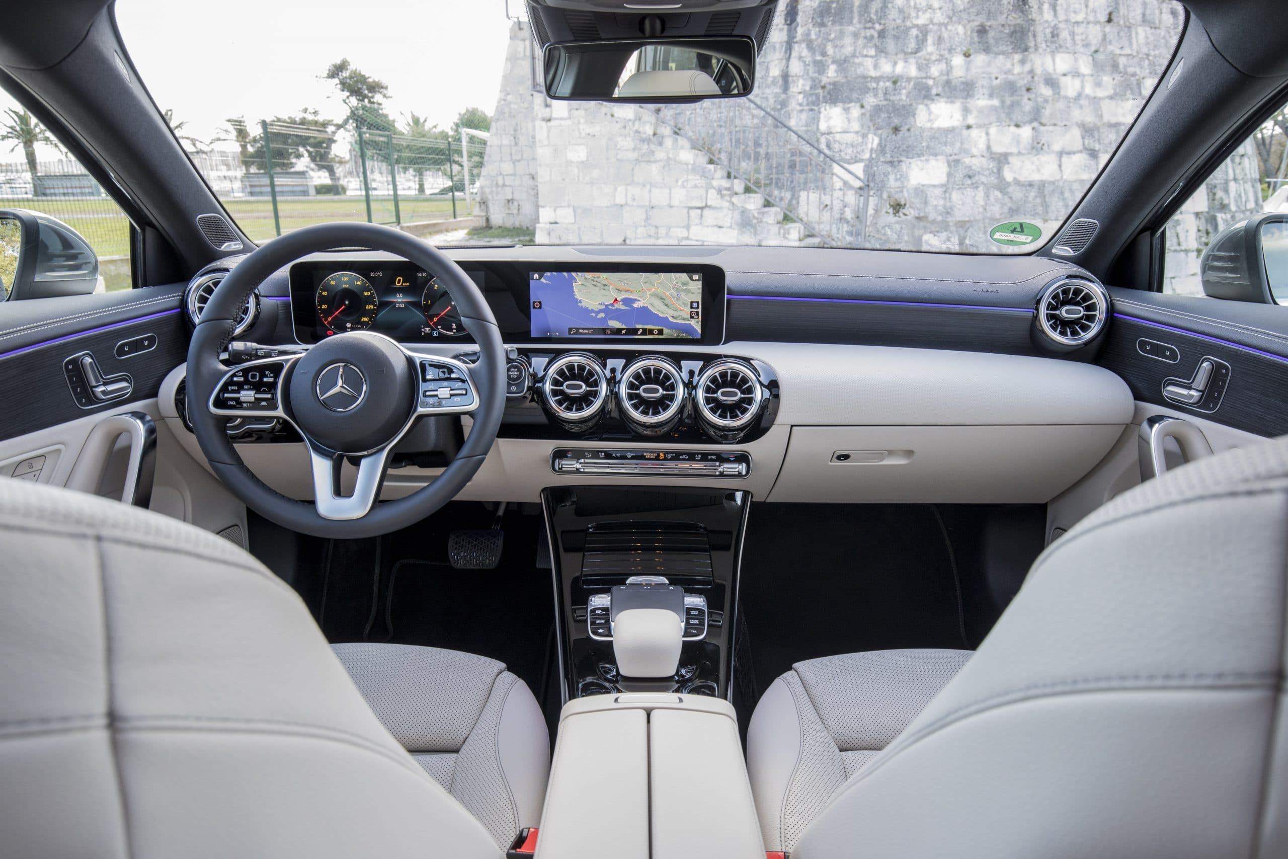 MERCEDES BENZ A-Class A200