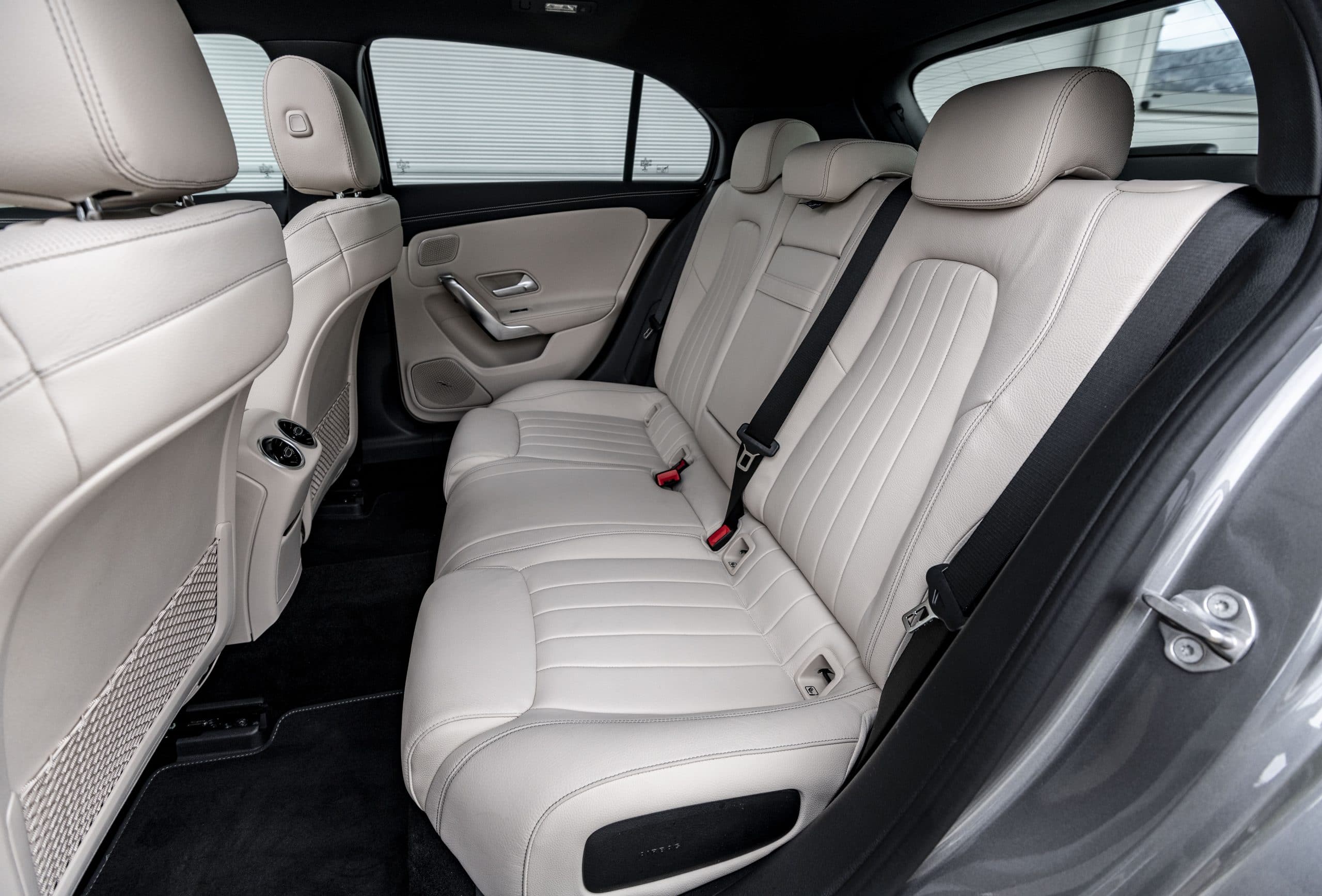 MERCEDES BENZ A-Class A200