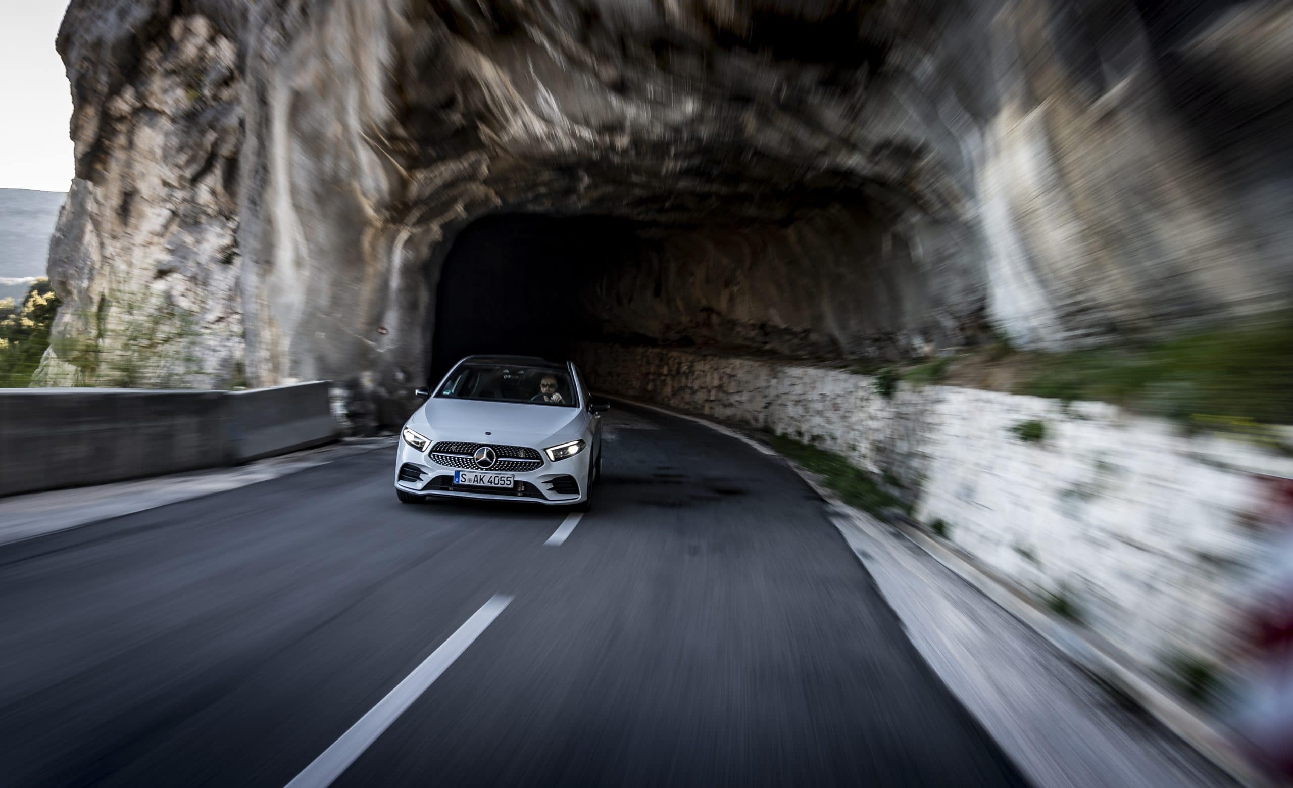 MERCEDES BENZ A-Class A200
