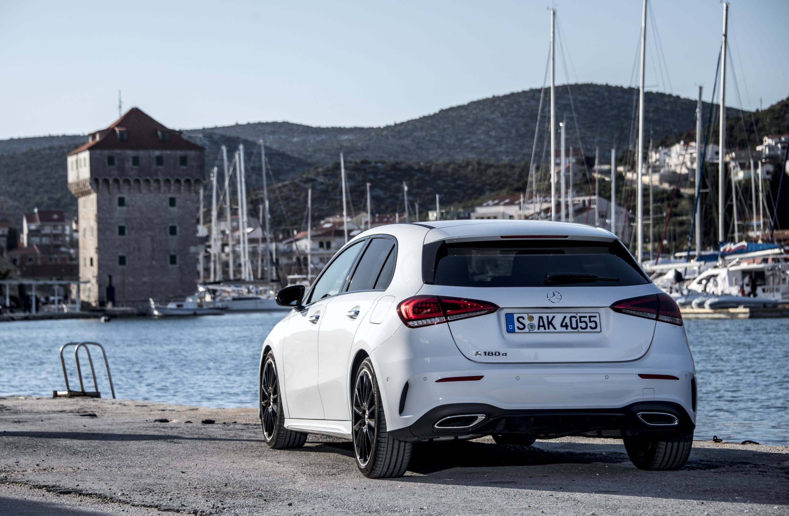 MERCEDES BENZ A-Class A200