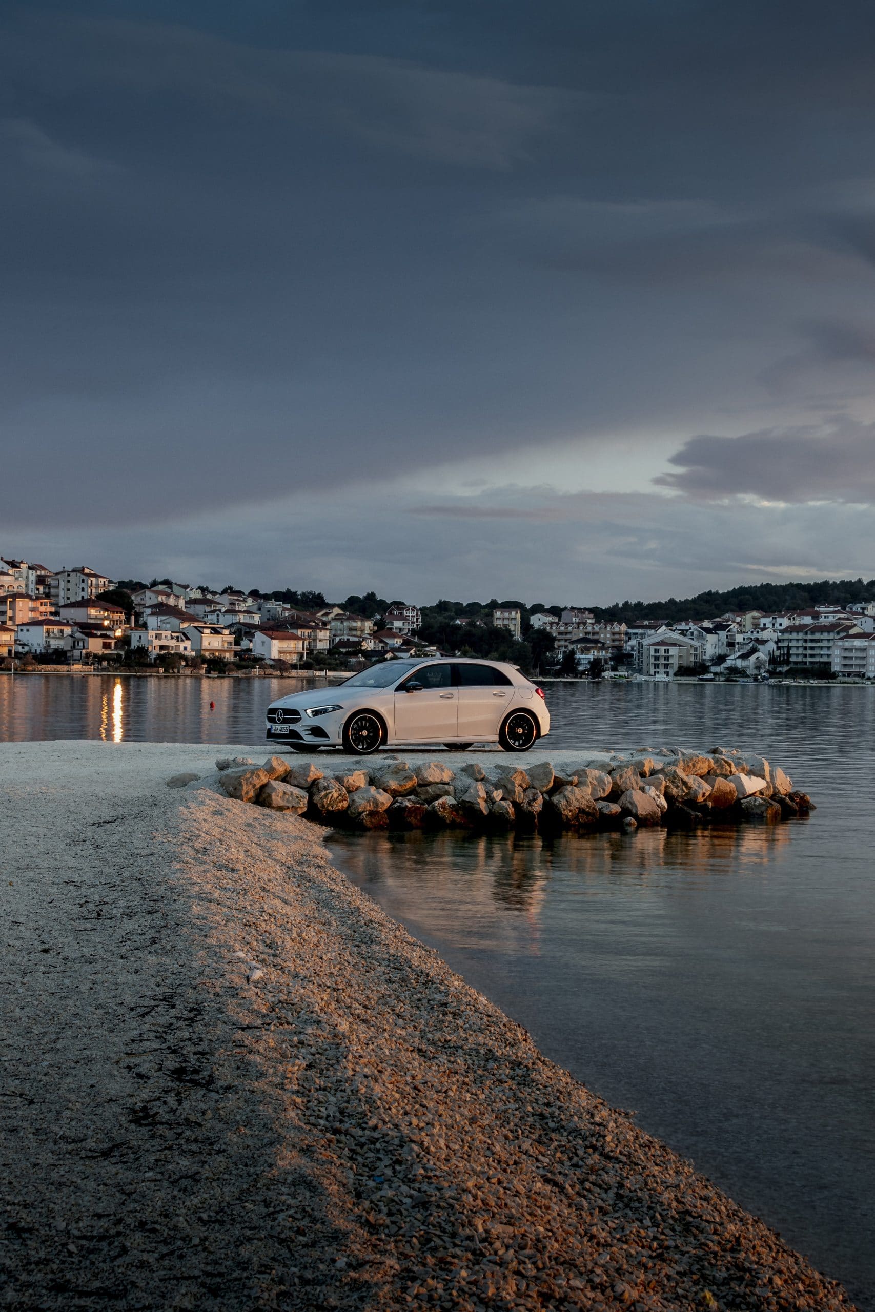 MERCEDES BENZ A-Class A200