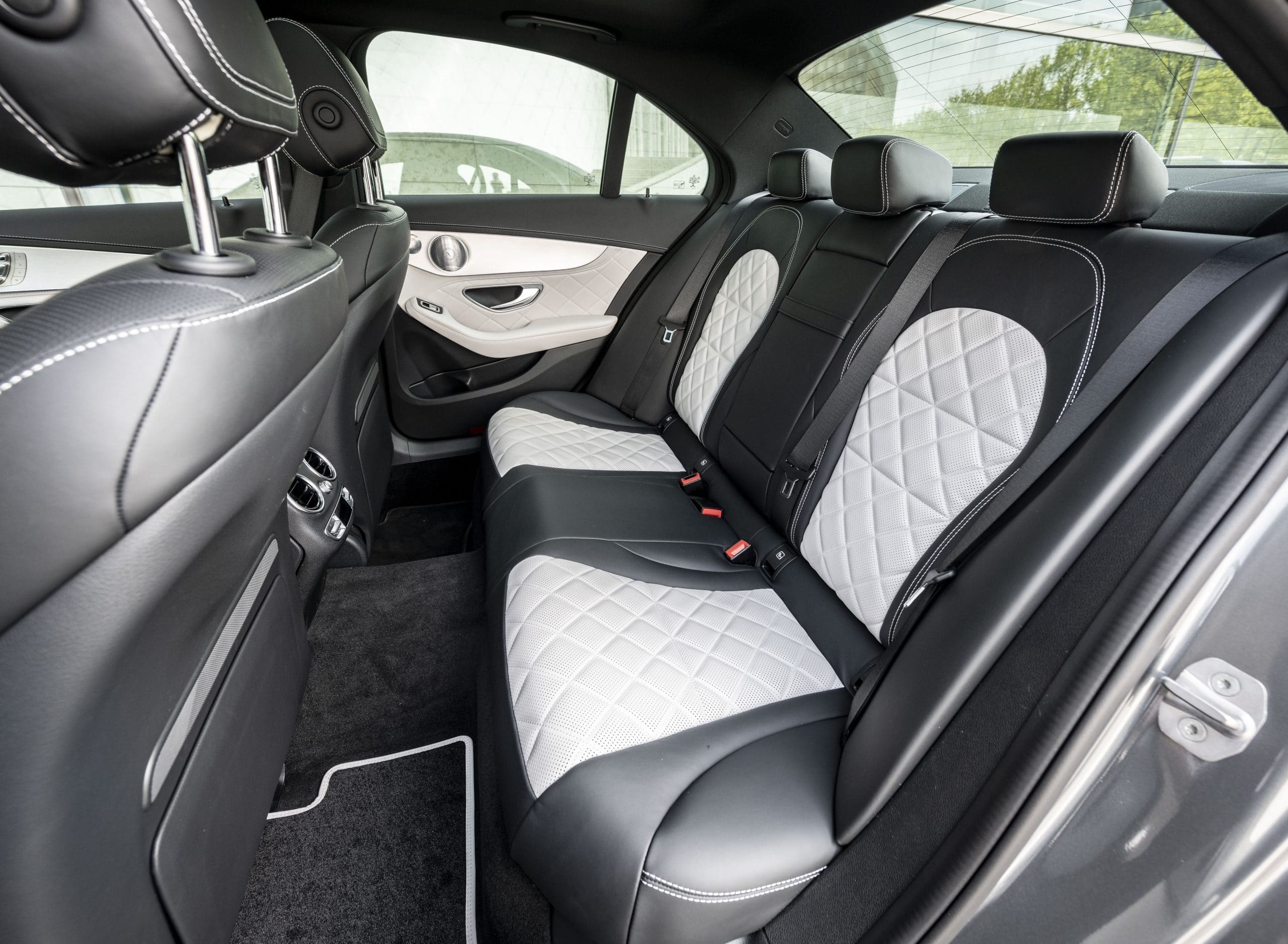 MERCEDES BENZ E-Class Sedan E 220 d