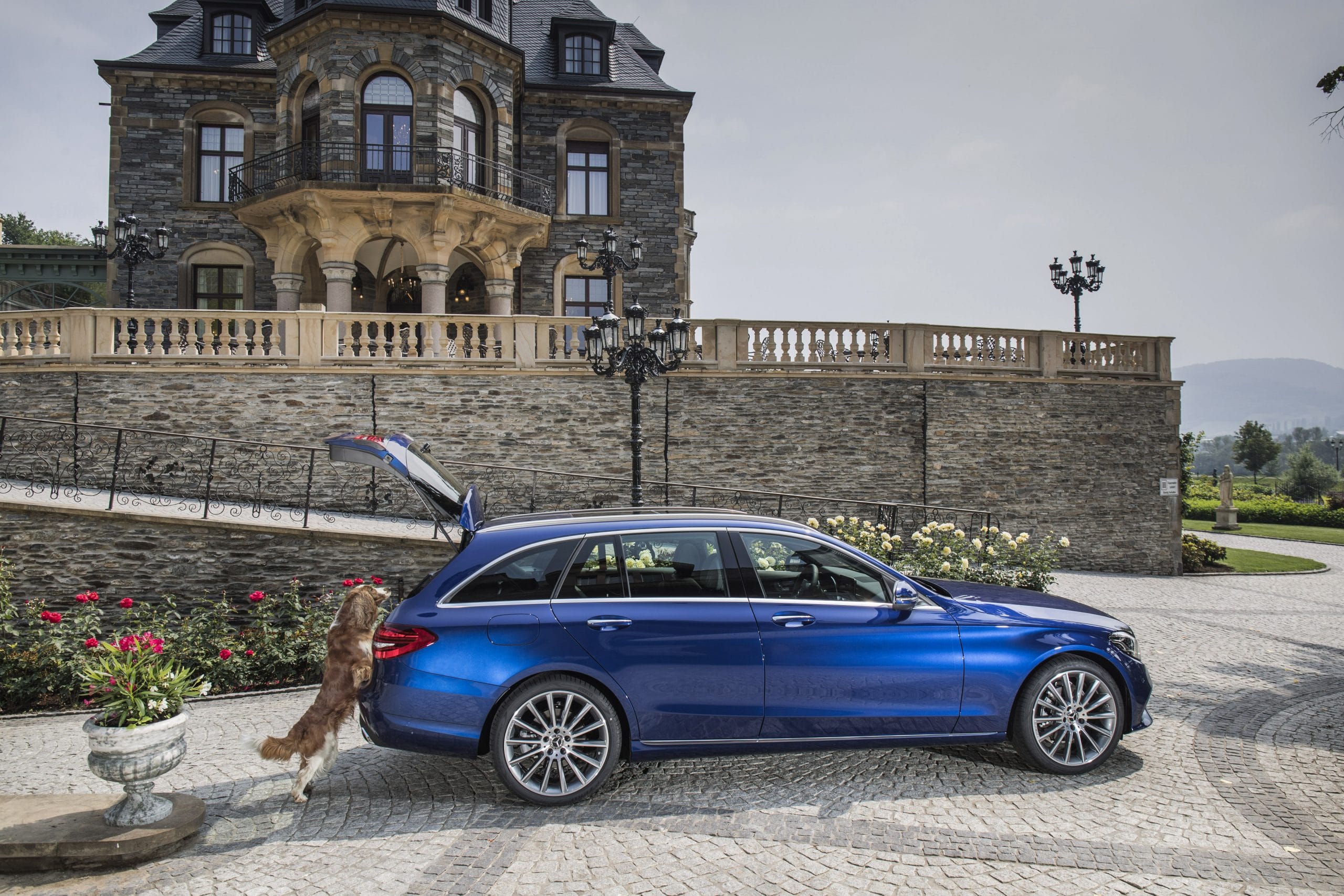 MERCEDES BENZ C-Class Estate C 220 D 4Matic