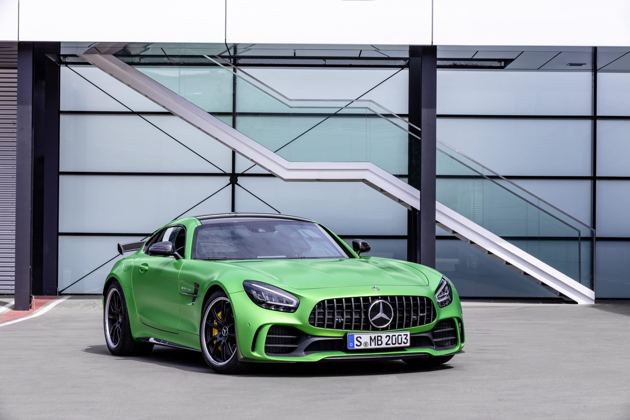 MERCEDES BENZ AMG GT C
