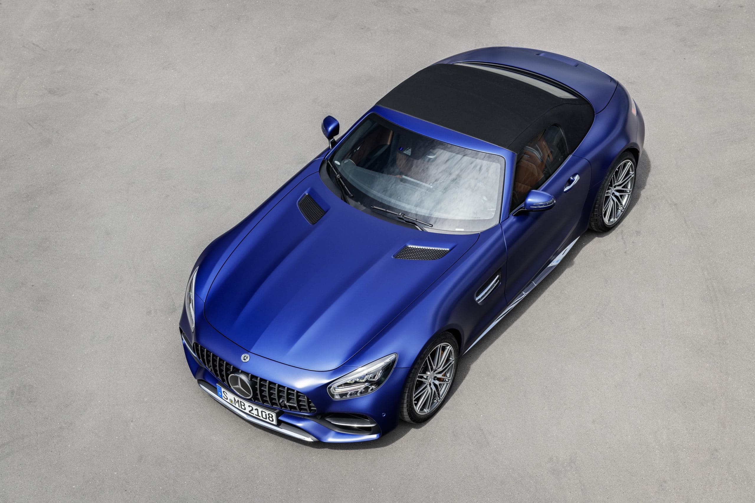 MERCEDES BENZ AMG GT C