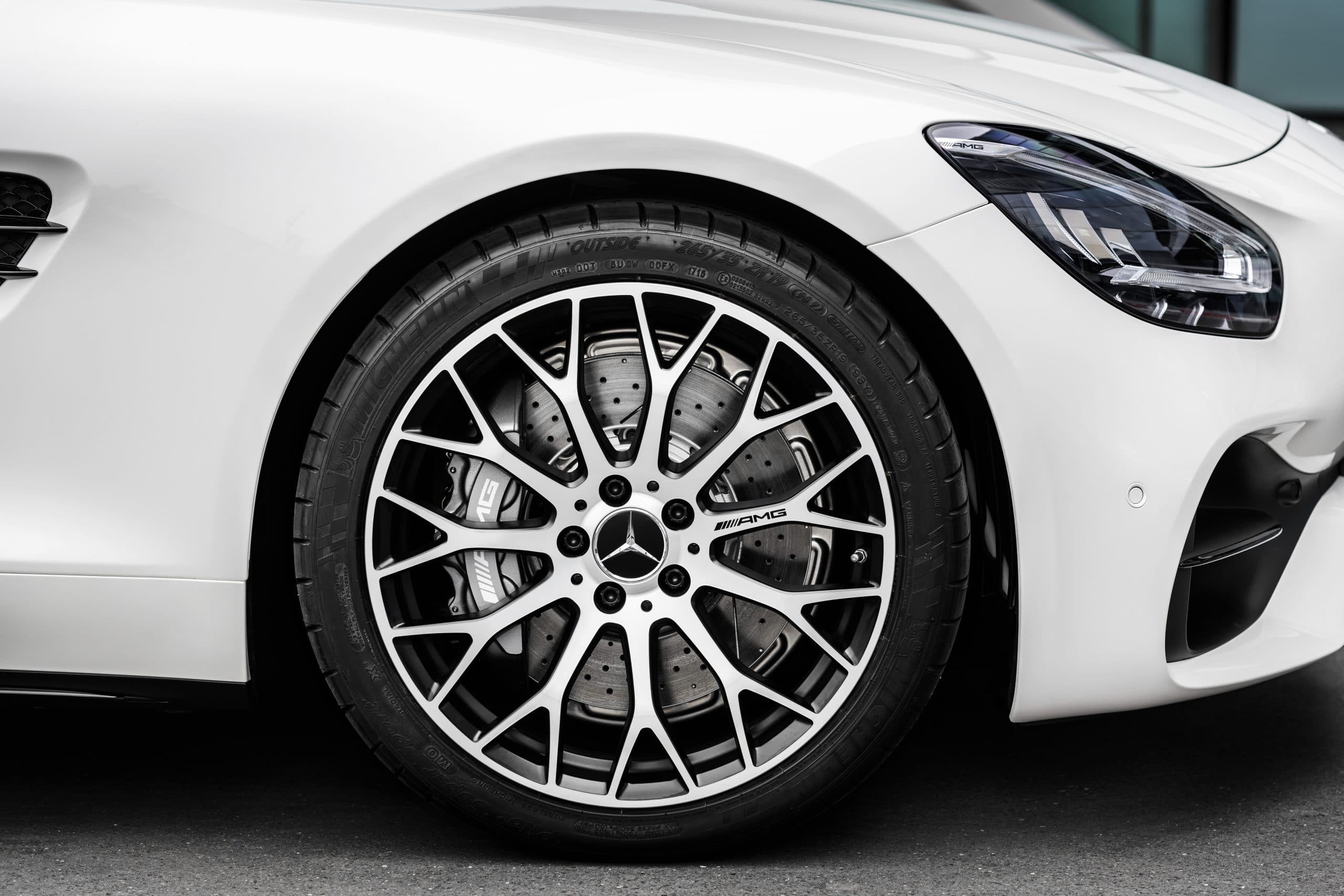 MERCEDES BENZ AMG GT C