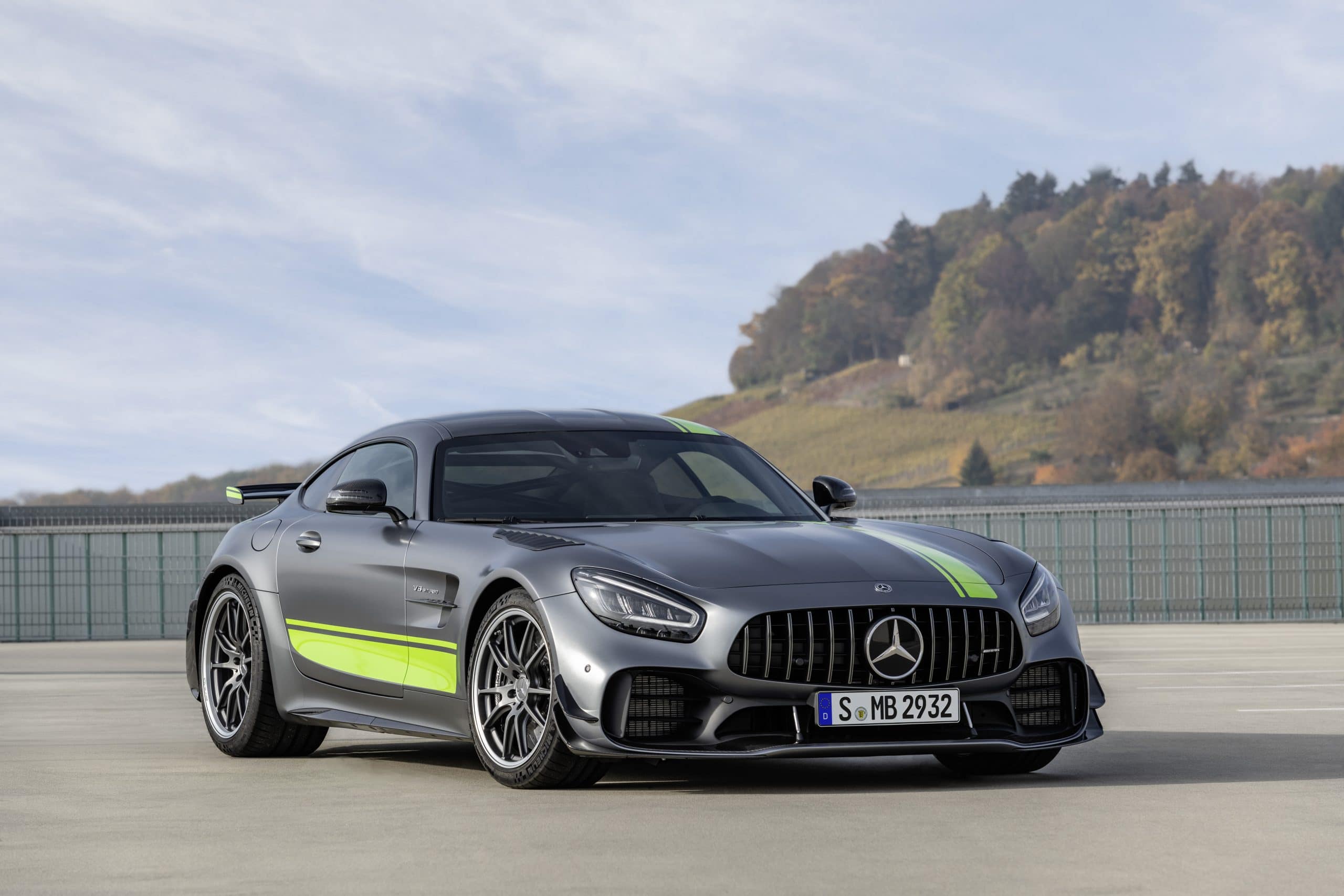MERCEDES BENZ AMG GT C