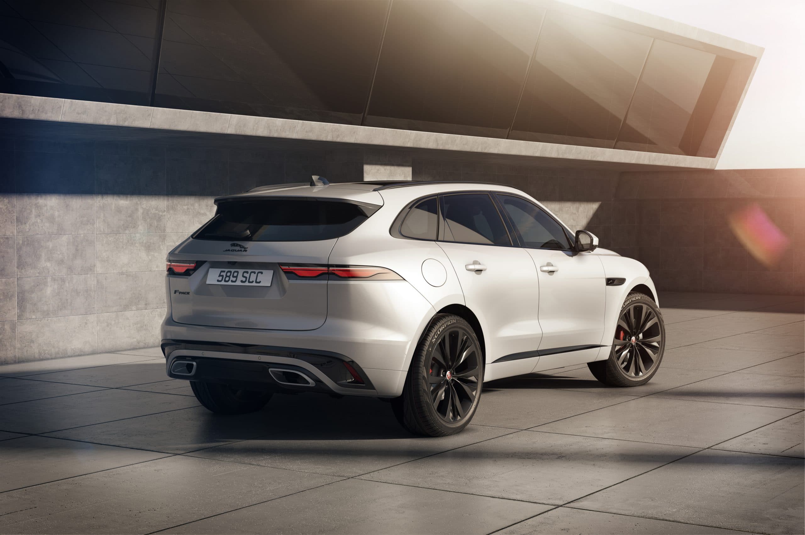 JAGUAR F-Pace 2.0L I4 T/C AWD Auto Portfolio 300PS