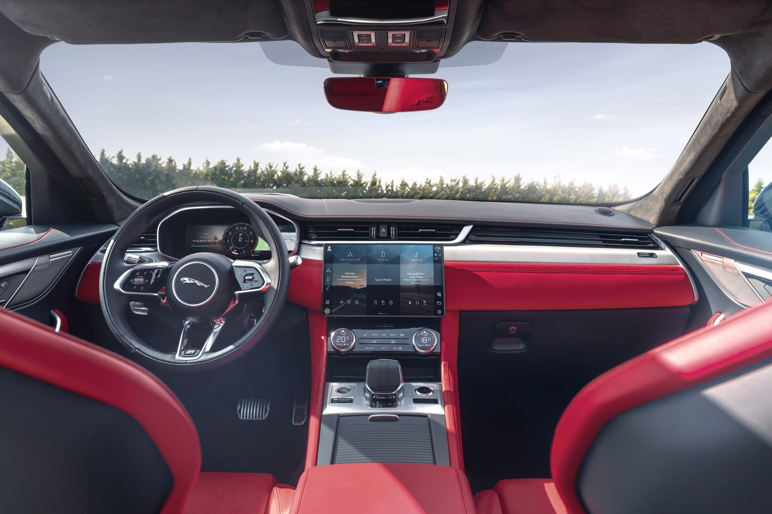 JAGUAR F-Pace 2.0L I4 T/C AWD Auto Portfolio 300PS