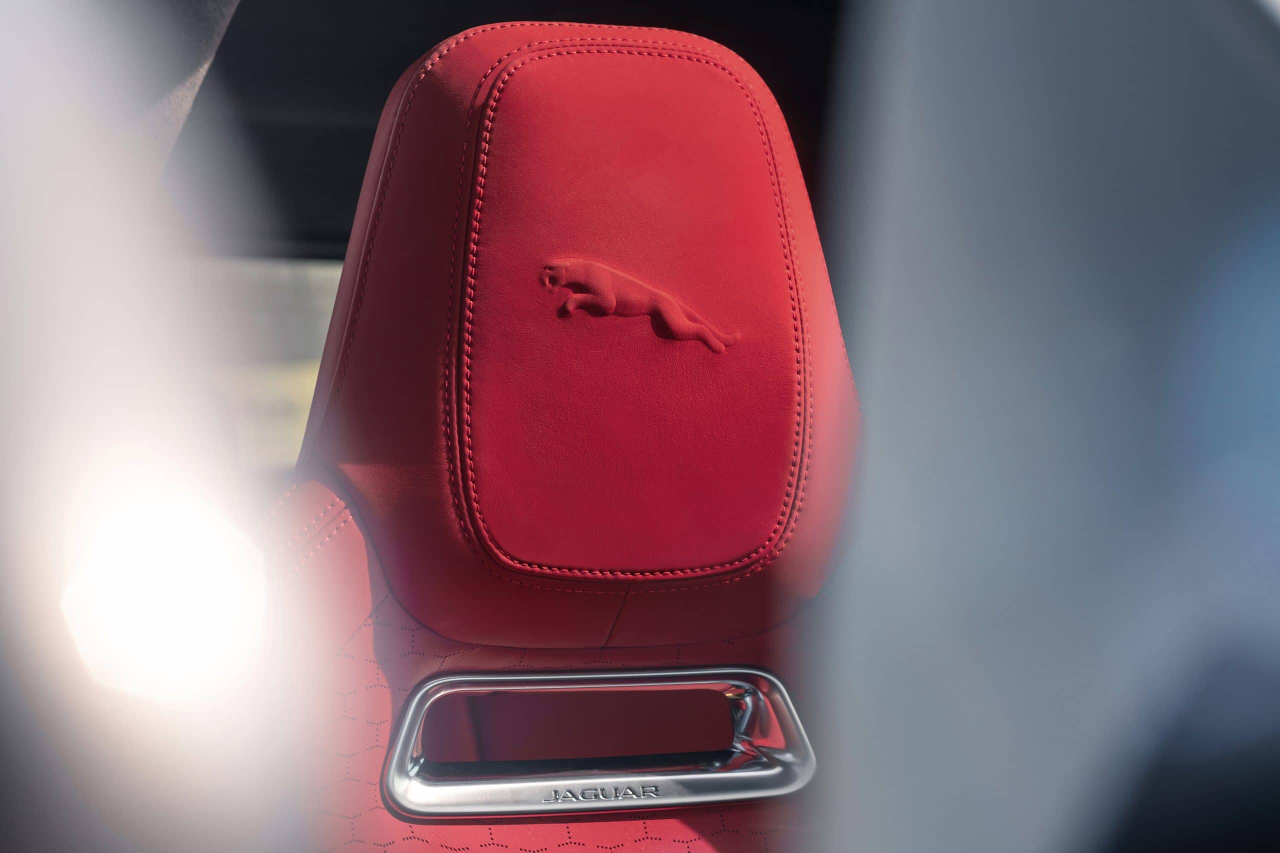 JAGUAR F-Pace 2.0L I4 T/C AWD Auto Portfolio 300PS
