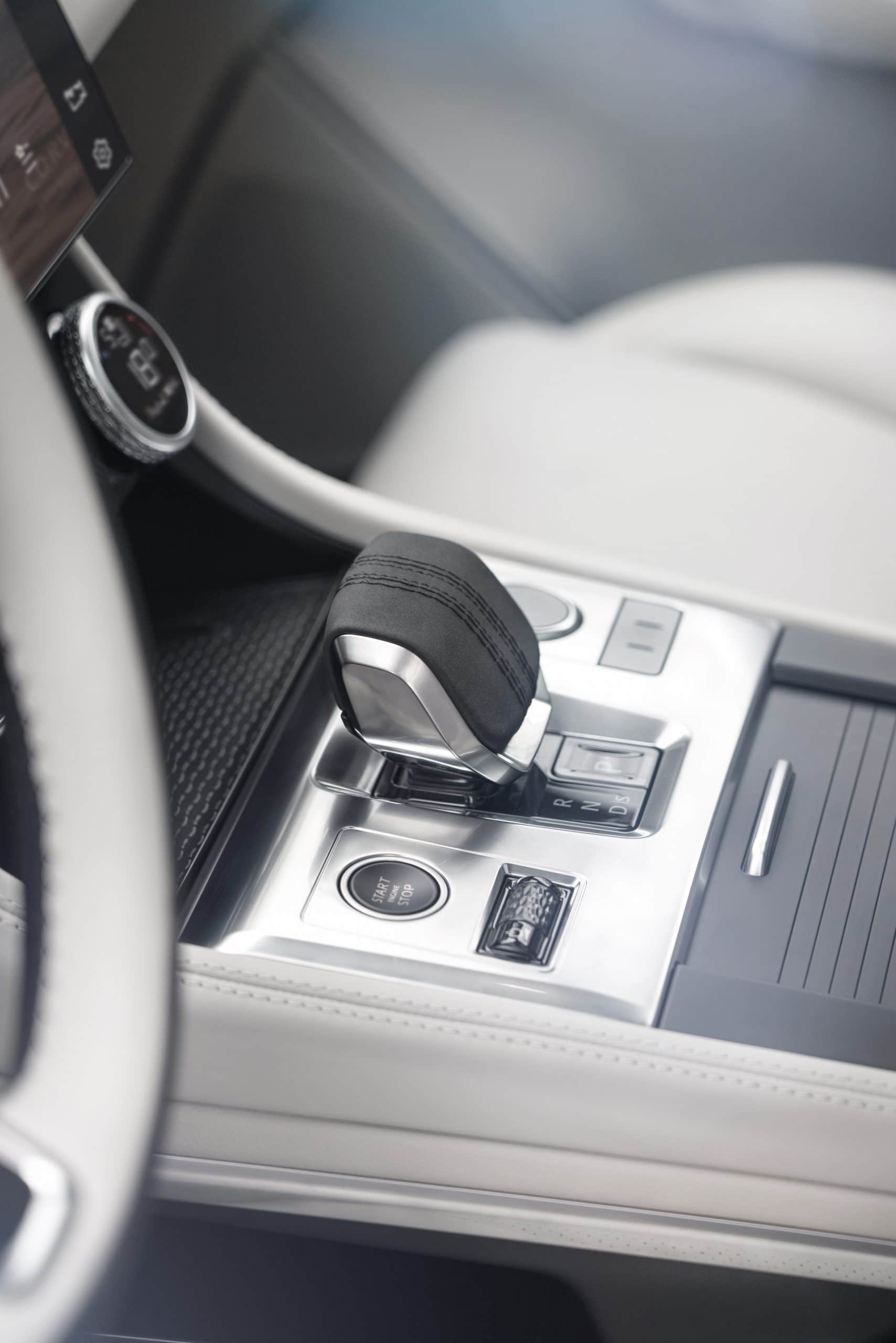 JAGUAR F-Pace 2.0L I4 T/C AWD Auto Portfolio 300PS