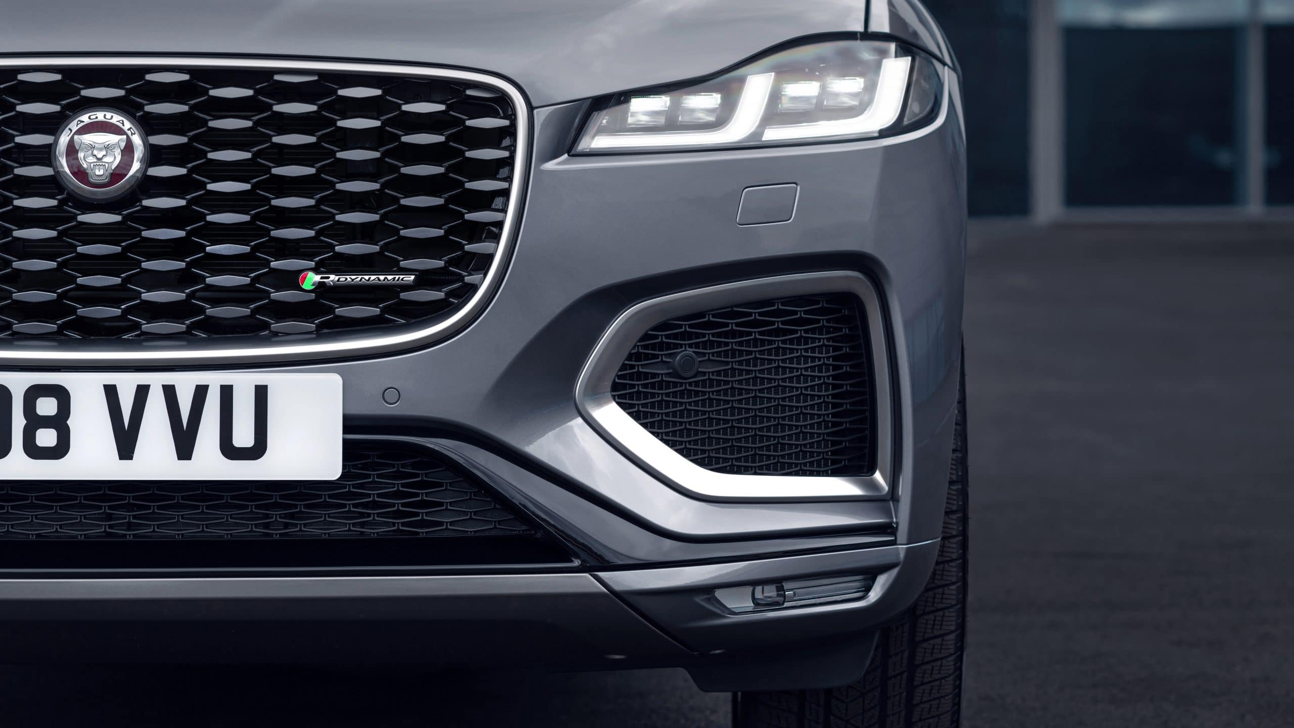 JAGUAR F-Pace 2.0L I4 T/C AWD Auto Portfolio 300PS