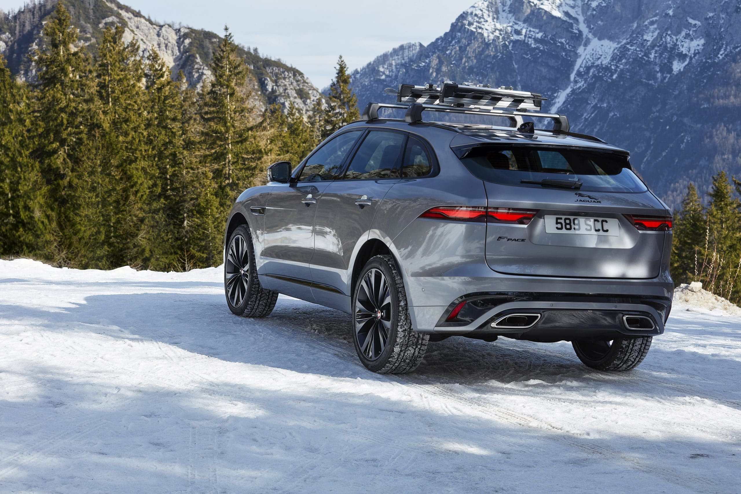 JAGUAR F-Pace 2.0L I4 T/C AWD Auto Portfolio 300PS
