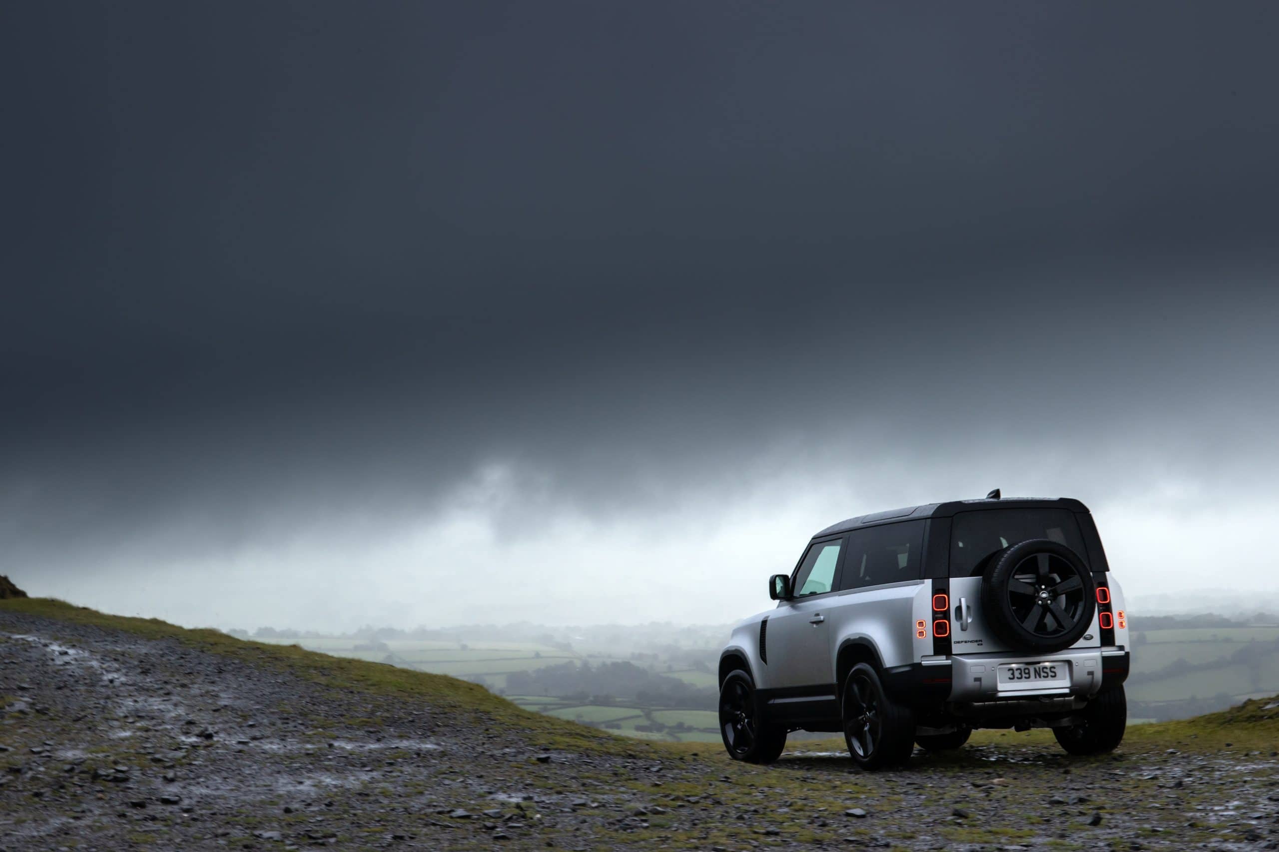 LAND ROVER Defender 110 2.0 AWD Auto 300PS