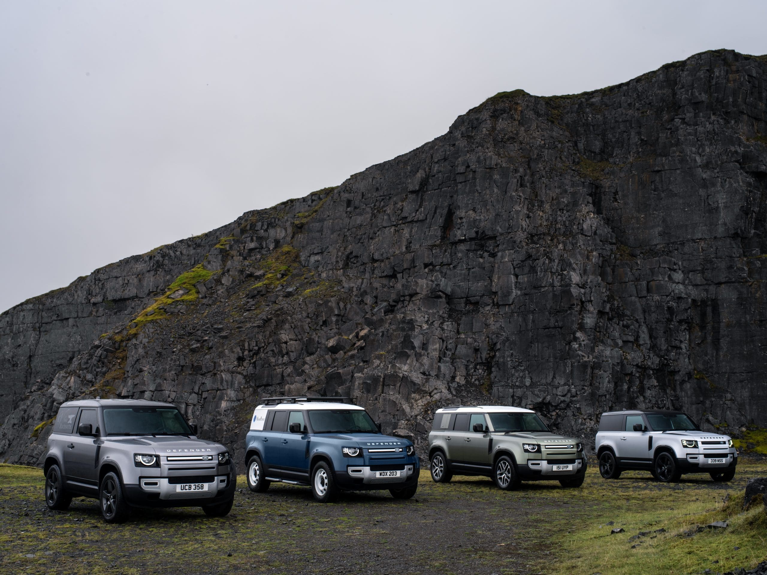 LAND ROVER Defender 110 2.0 AWD Auto 300PS