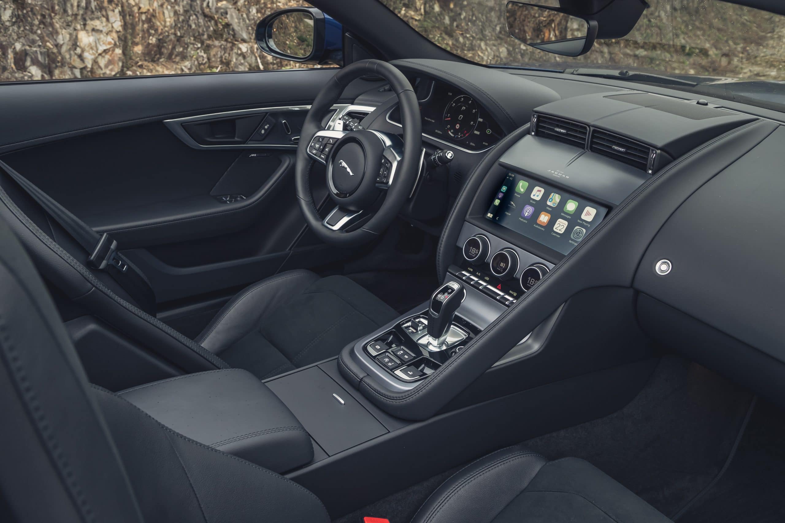 JAGUAR F-Type 2.0lP I4 300PS RWD Auto R-Dynamic Convertible