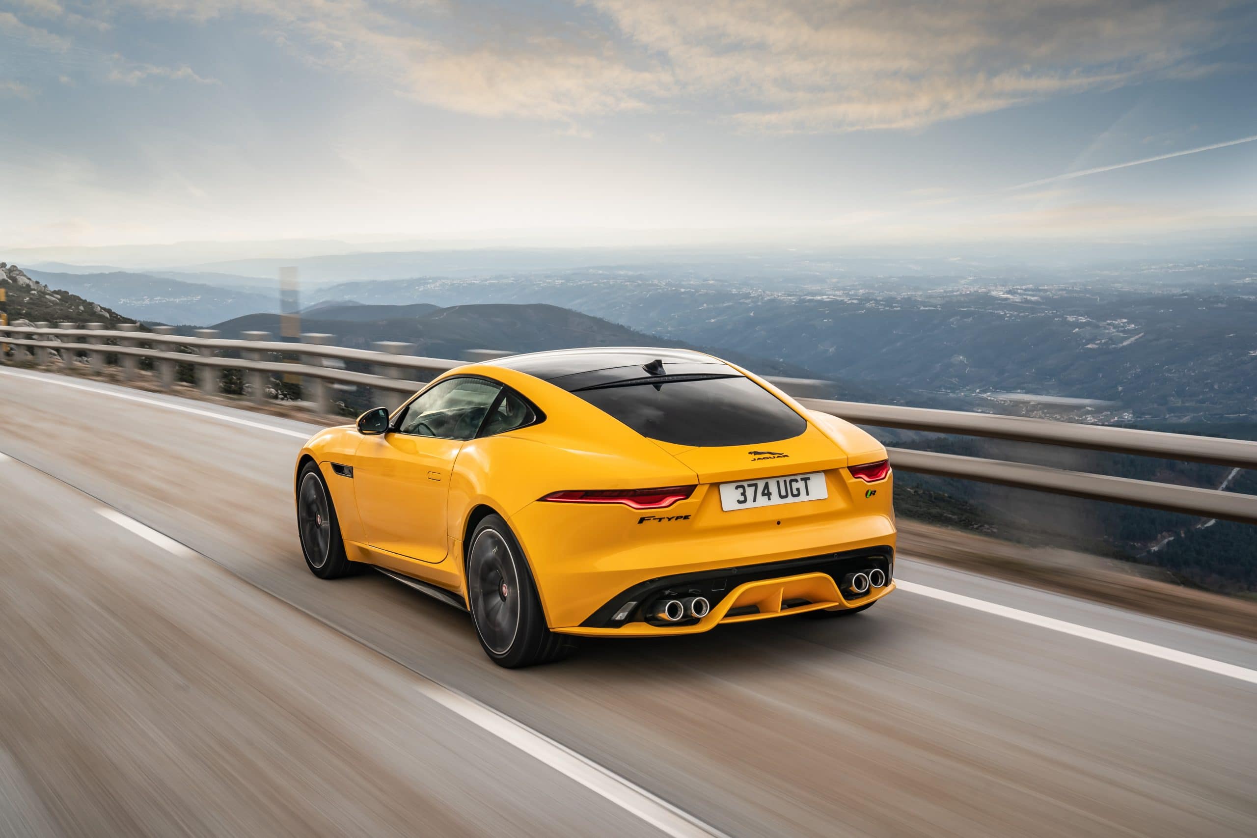 JAGUAR F-Type 3.0lt V6 S/C 340PS RWD Auto R-Dynamic