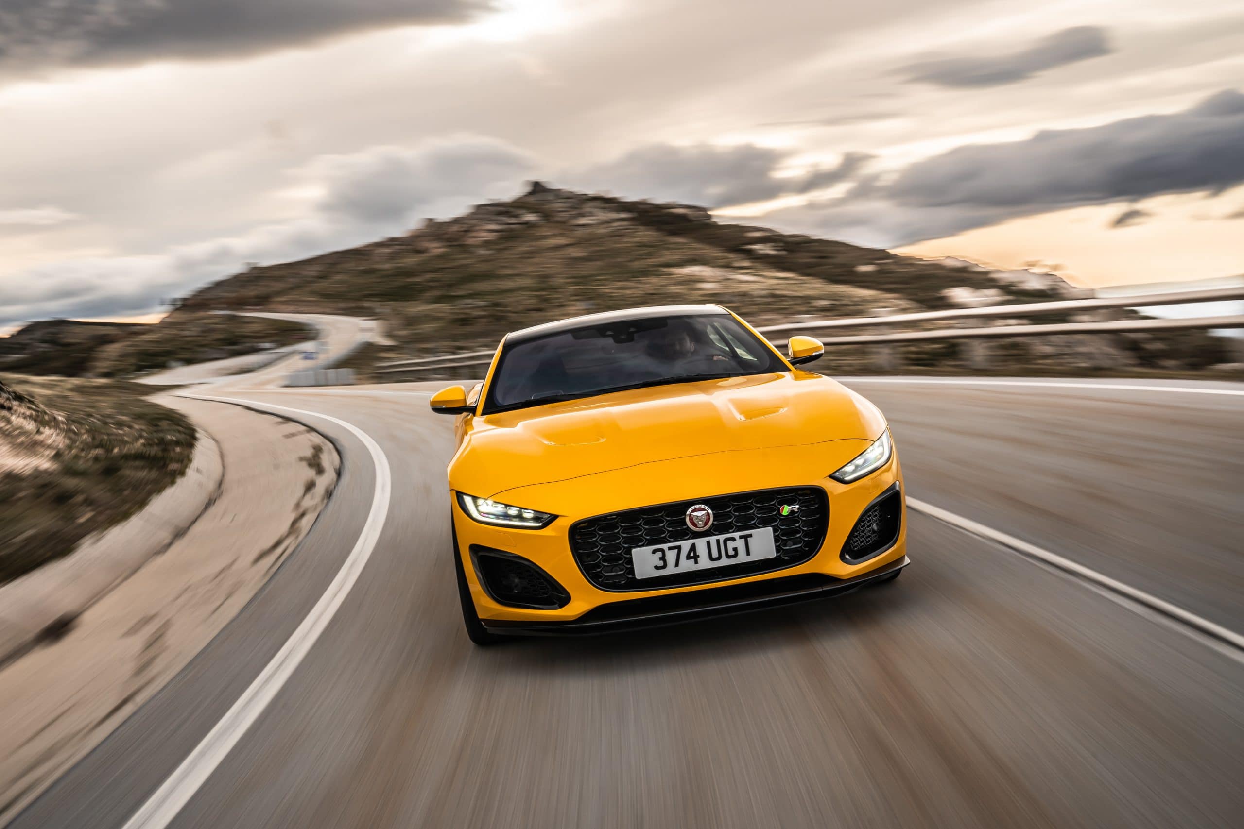 JAGUAR F-Type 3.0lt V6 S/C 340PS RWD Auto R-Dynamic