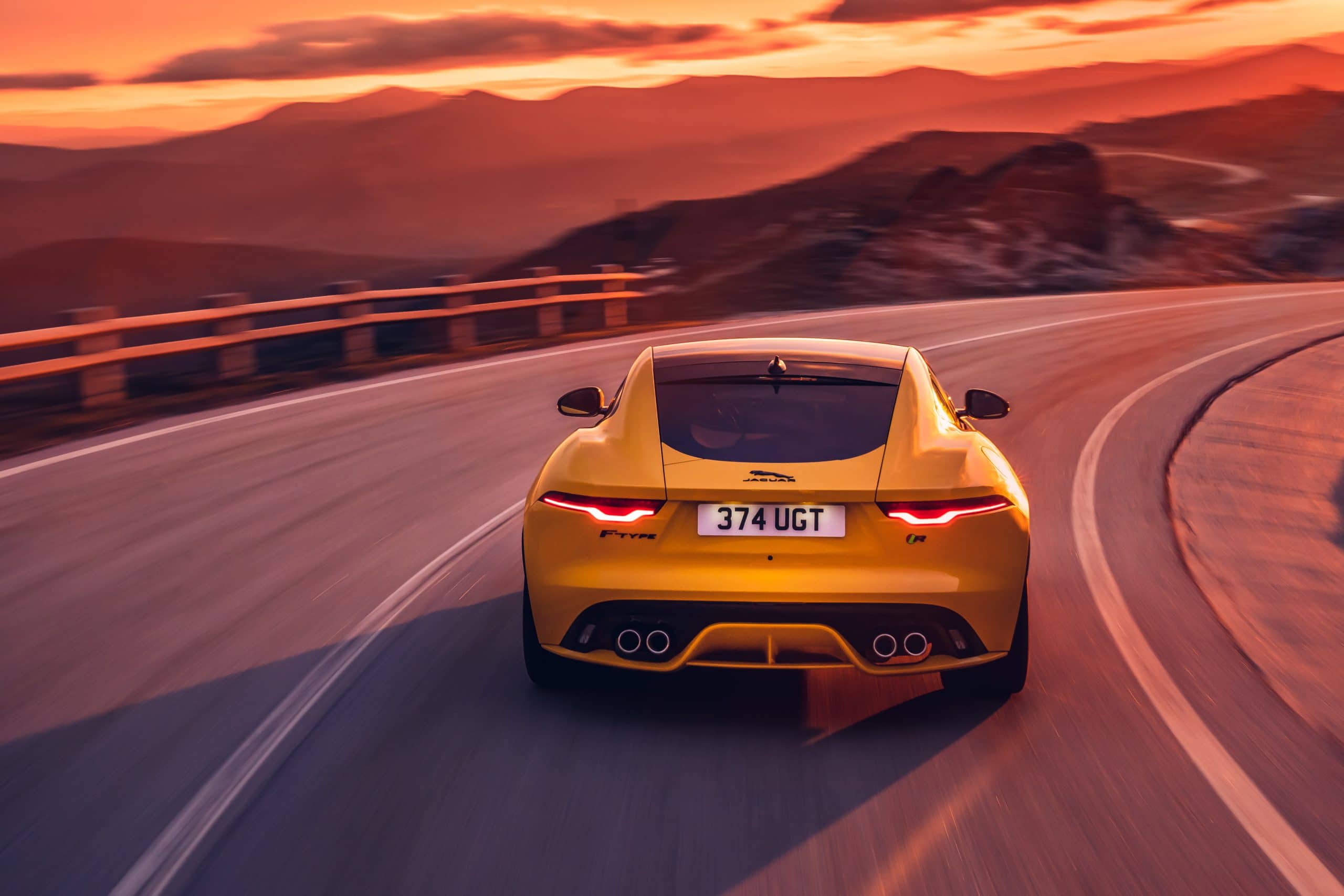 JAGUAR F-Type 3.0lt V6 S/C 340PS RWD Auto R-Dynamic