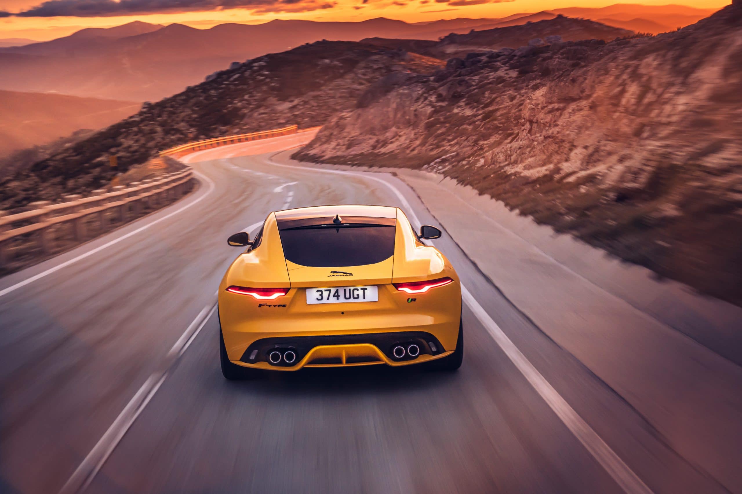 JAGUAR F-Type 3.0lt V6 S/C 340PS RWD Auto R-Dynamic