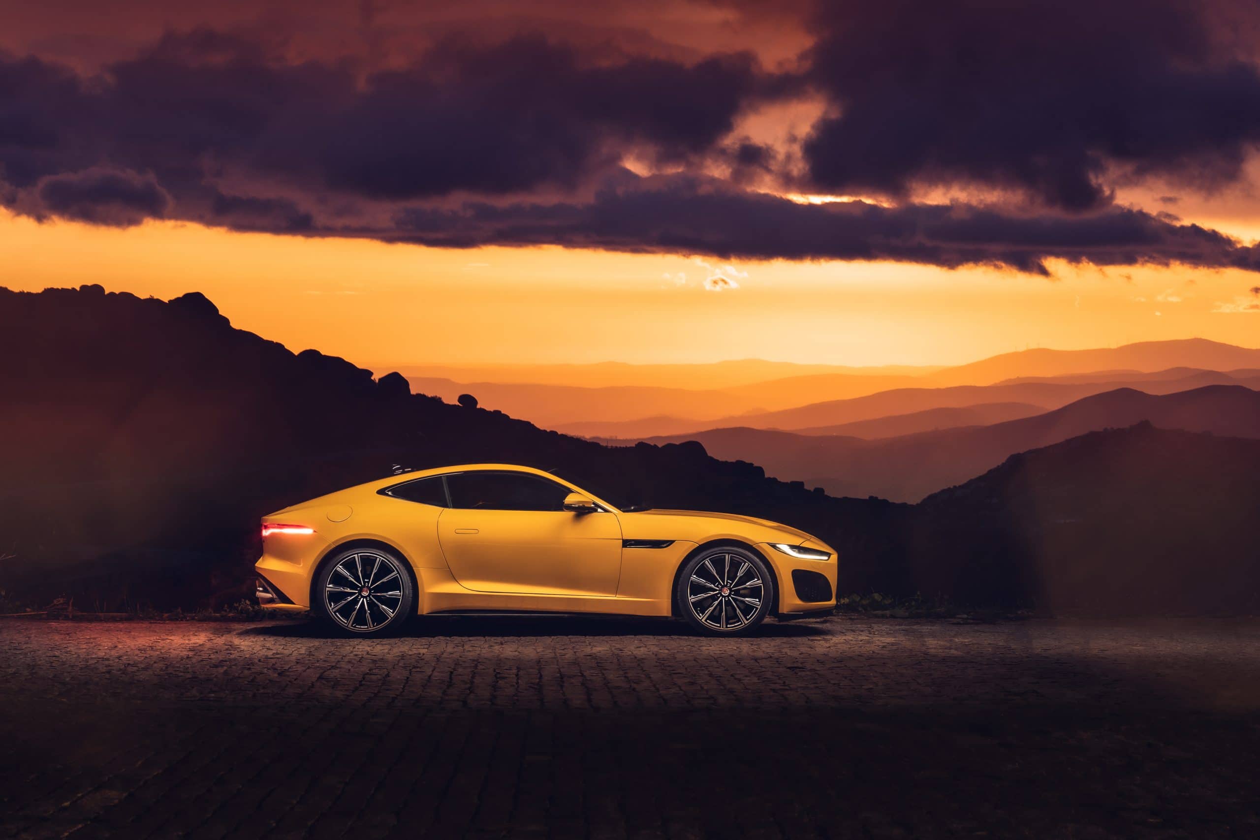 JAGUAR F-Type 3.0lt V6 S/C 340PS RWD Auto R-Dynamic