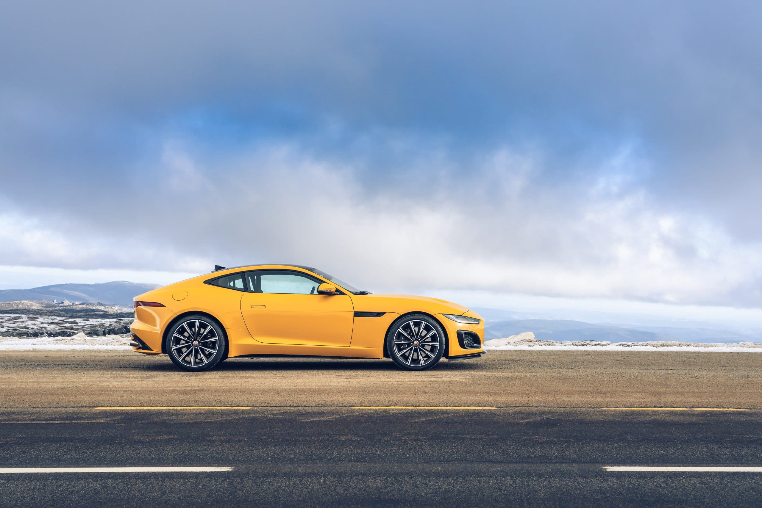 JAGUAR F-Type 3.0lt V6 S/C 340PS RWD Auto R-Dynamic