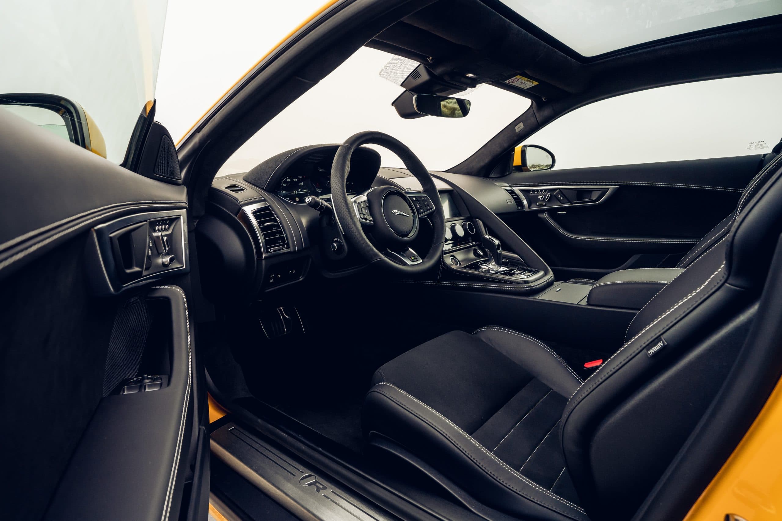 JAGUAR F-Type 3.0lt V6 S/C 340PS RWD Auto R-Dynamic