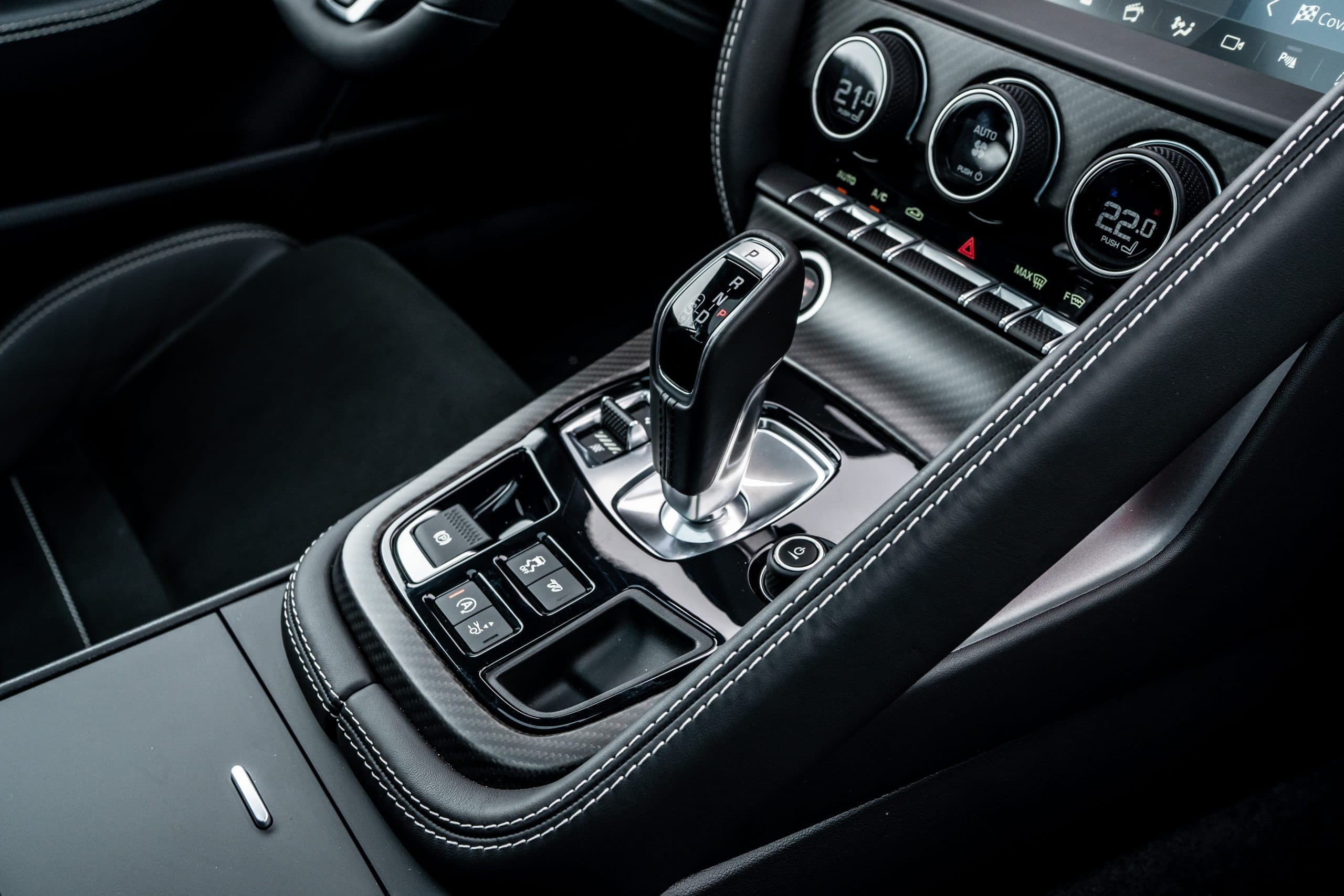 JAGUAR F-Type 3.0lt V6 S/C 340PS RWD Auto R-Dynamic