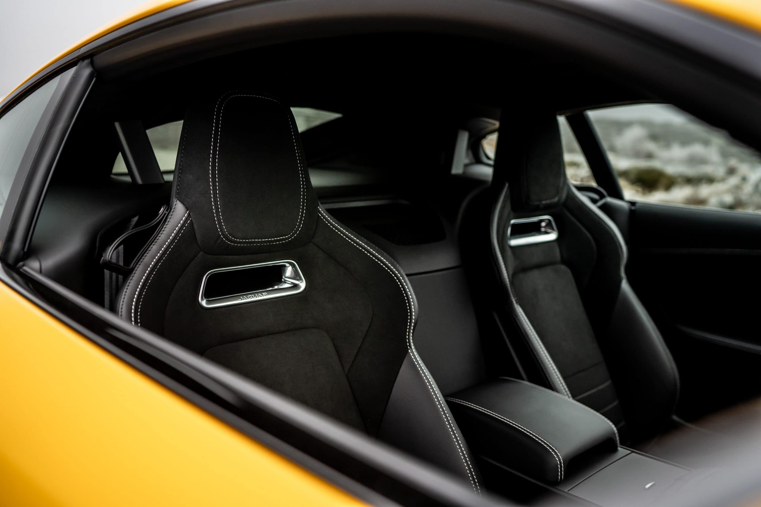 JAGUAR F-Type 3.0lt V6 S/C 340PS RWD Auto R-Dynamic