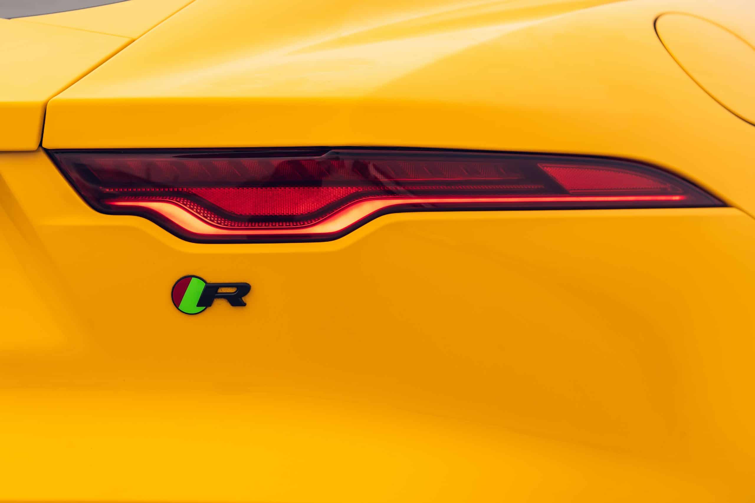 JAGUAR F-Type 3.0lt V6 S/C 340PS RWD Auto R-Dynamic