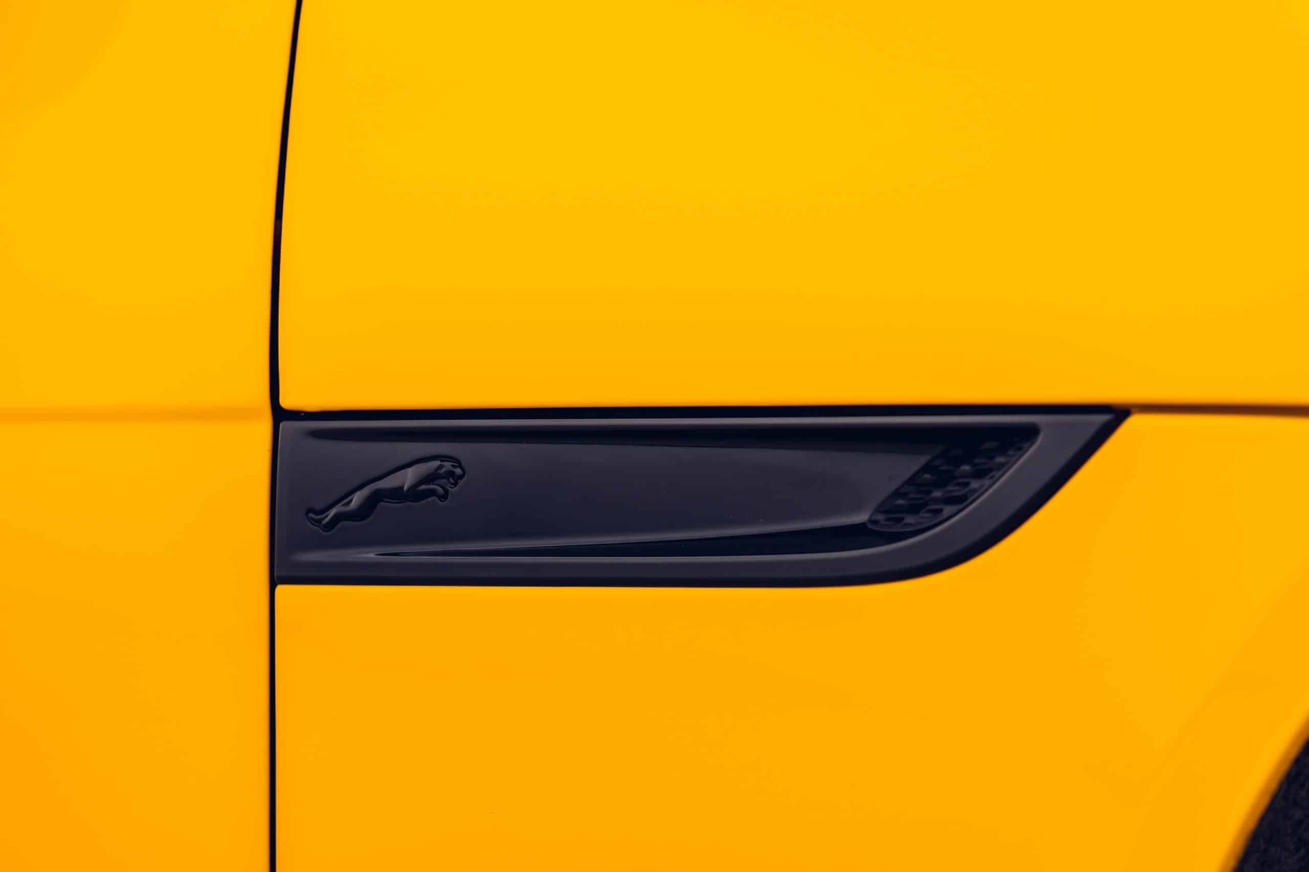 JAGUAR F-Type 3.0lt V6 S/C 340PS RWD Auto R-Dynamic