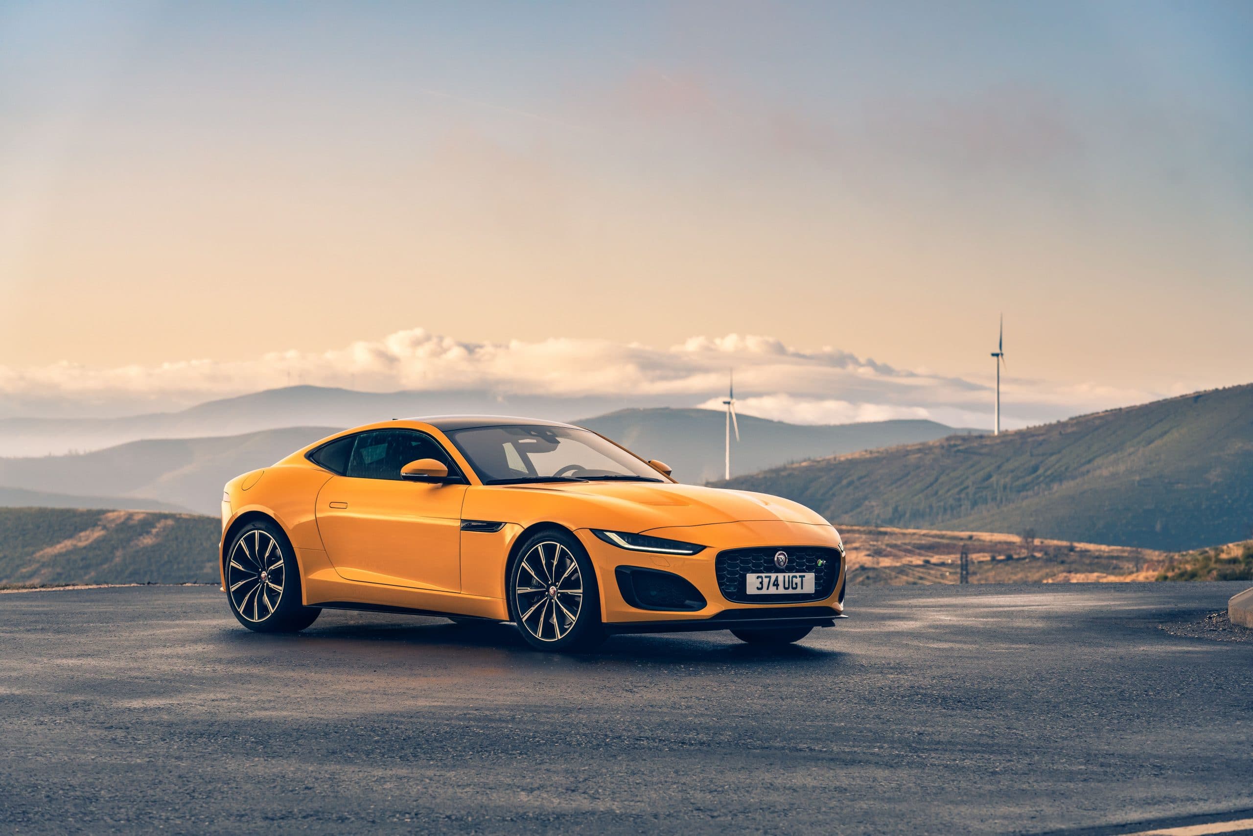 JAGUAR F-Type 3.0lt V6 S/C 340PS RWD Auto R-Dynamic