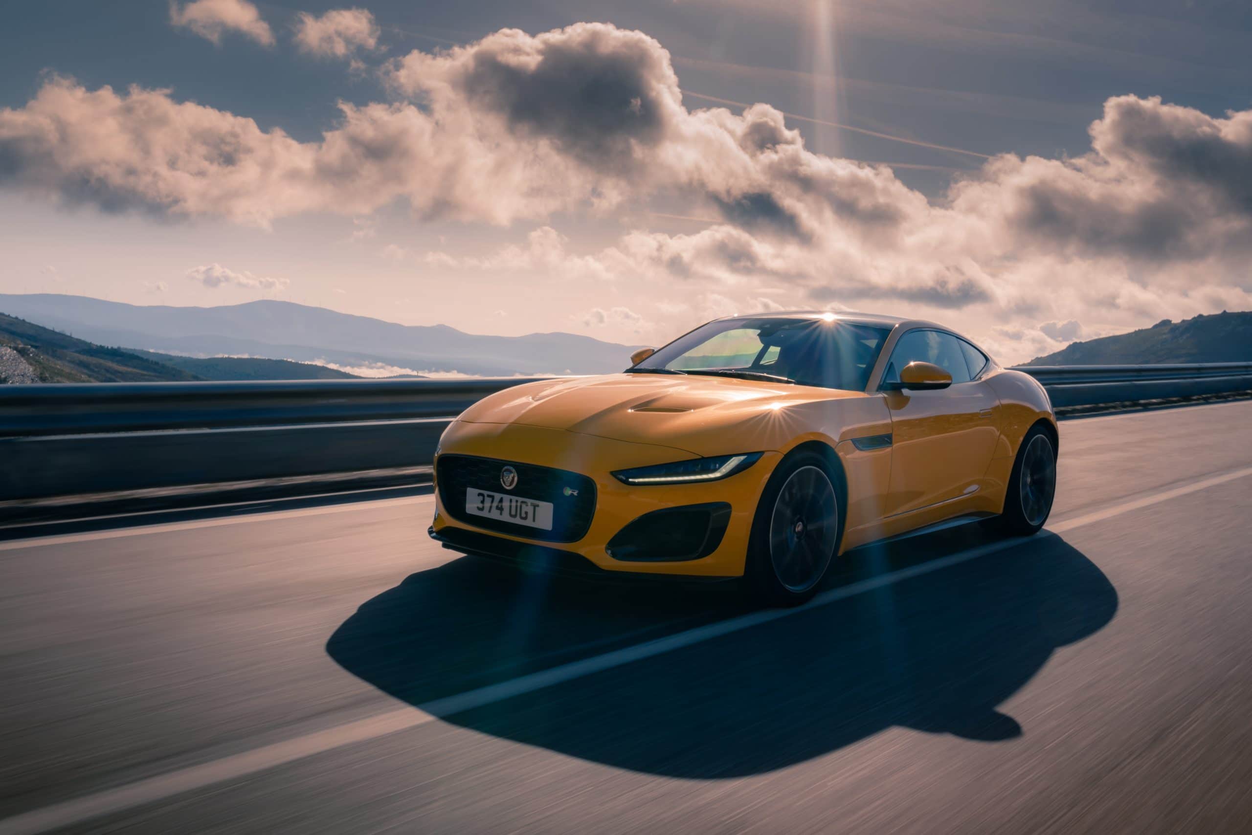 JAGUAR F-Type 3.0lt V6 S/C 340PS RWD Auto R-Dynamic