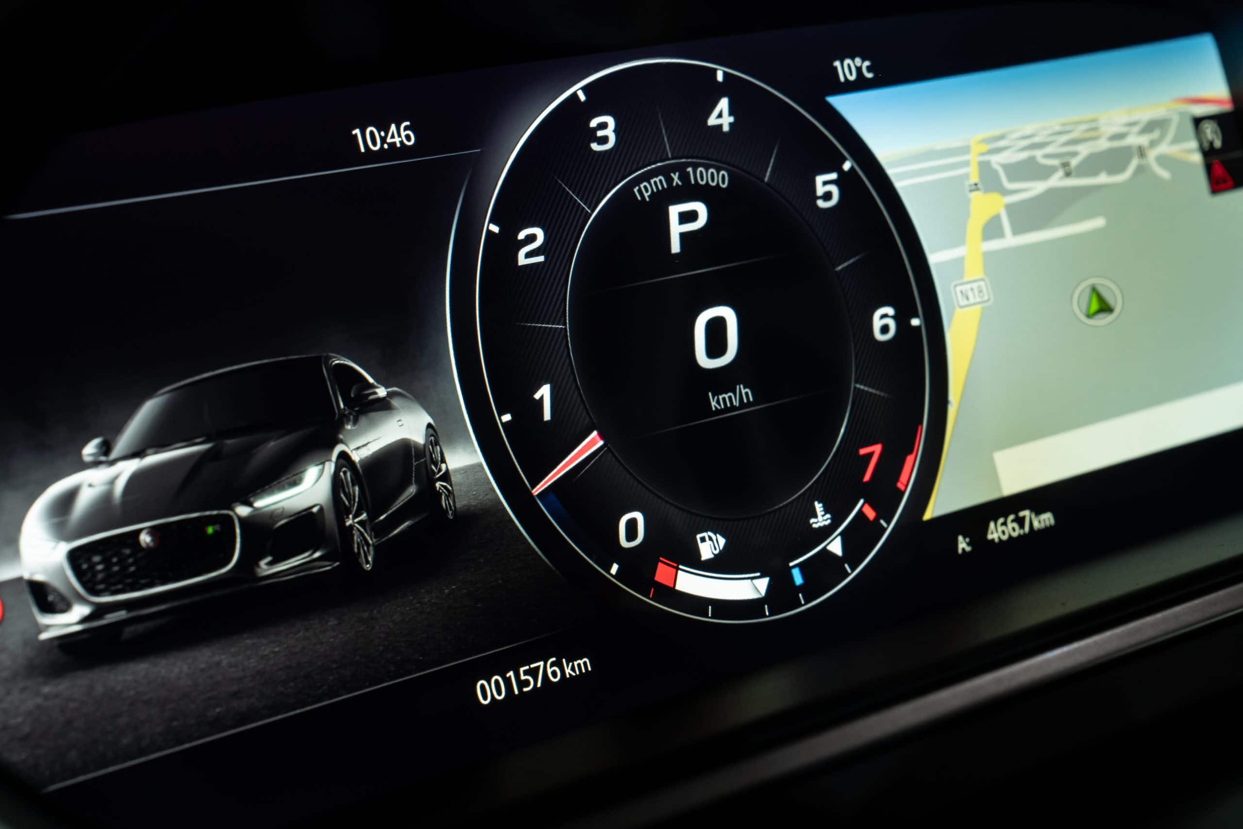 JAGUAR F-Type 2.0lP I4 300PS RWD Auto R-Dynamic Convertible